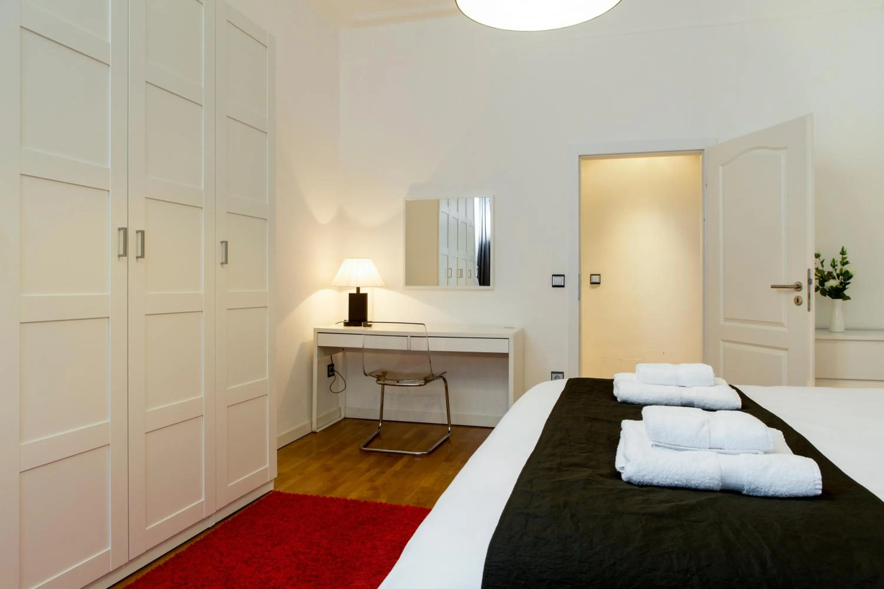 Bedroom, Bed in The Queen Luxury Apartments - Villa Liberty