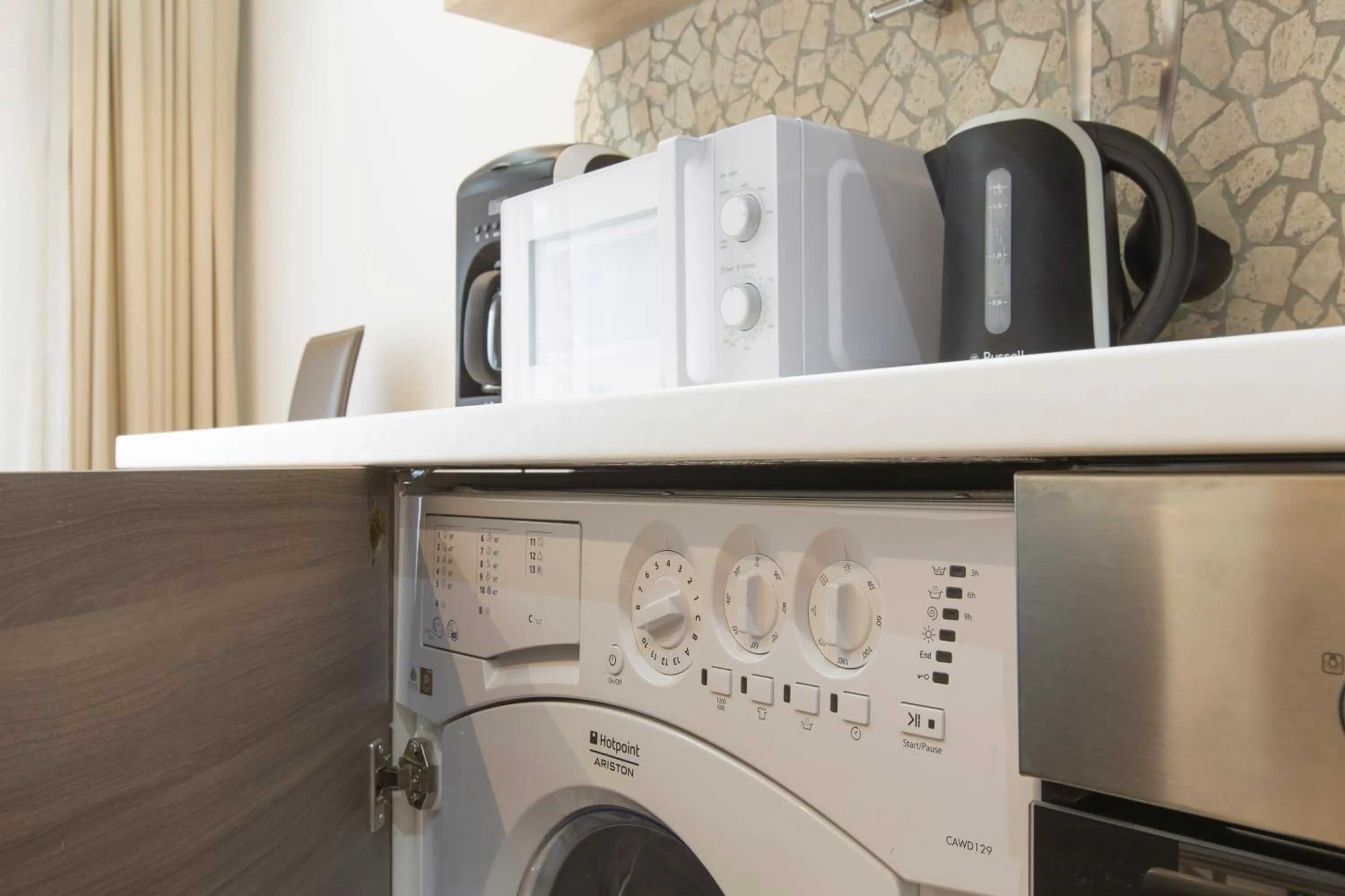 washing machine in The Queen Luxury Apartments - Villa Liberty