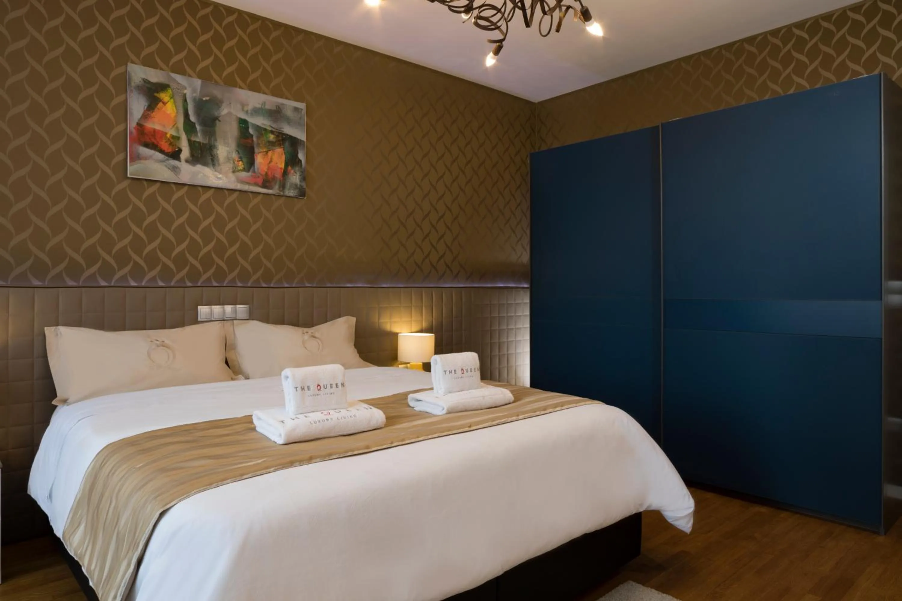 Bedroom, Bed in The Queen Luxury Apartments - Villa Liberty