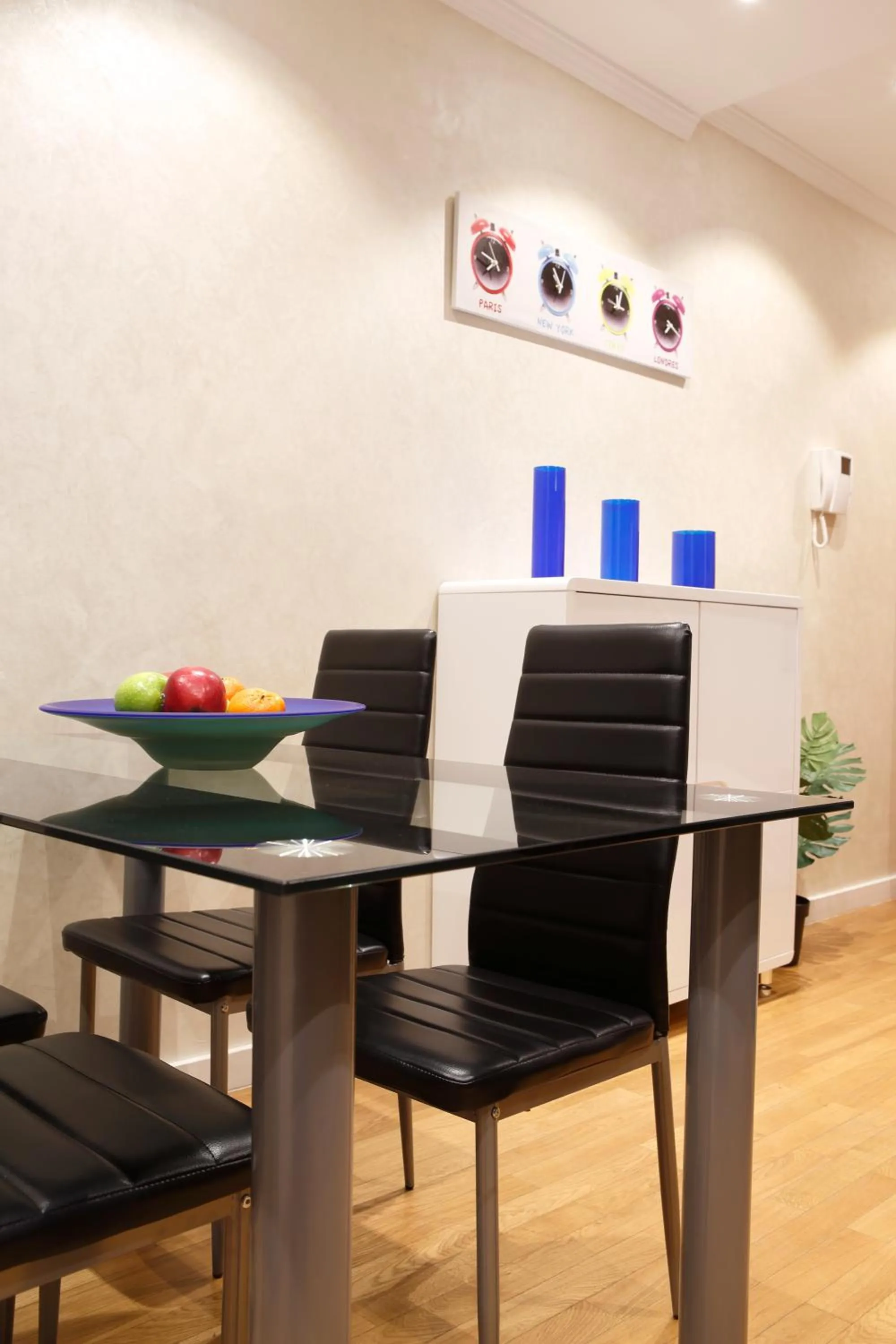 Meals in The Queen Luxury Apartments - Villa Liberty