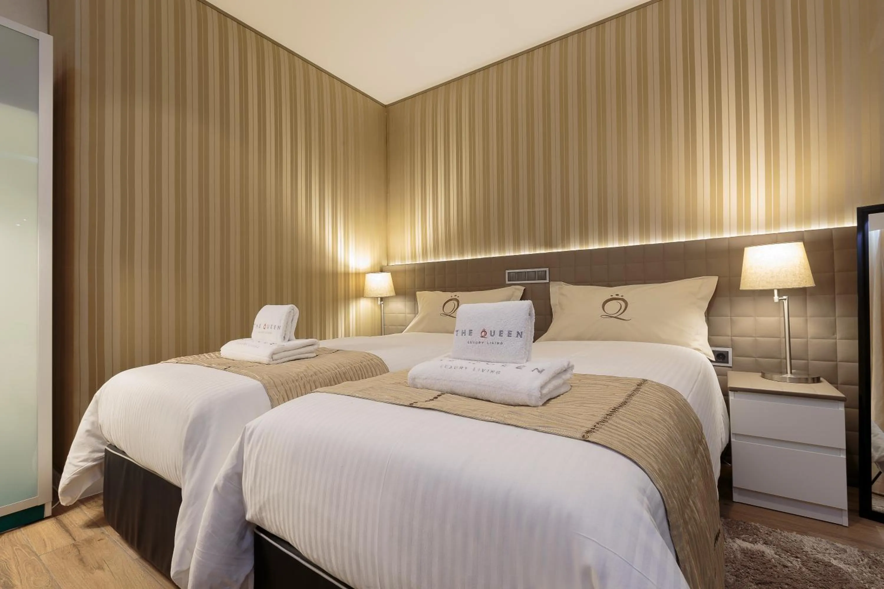 Bedroom, Bed in The Queen Luxury Apartments - Villa Liberty