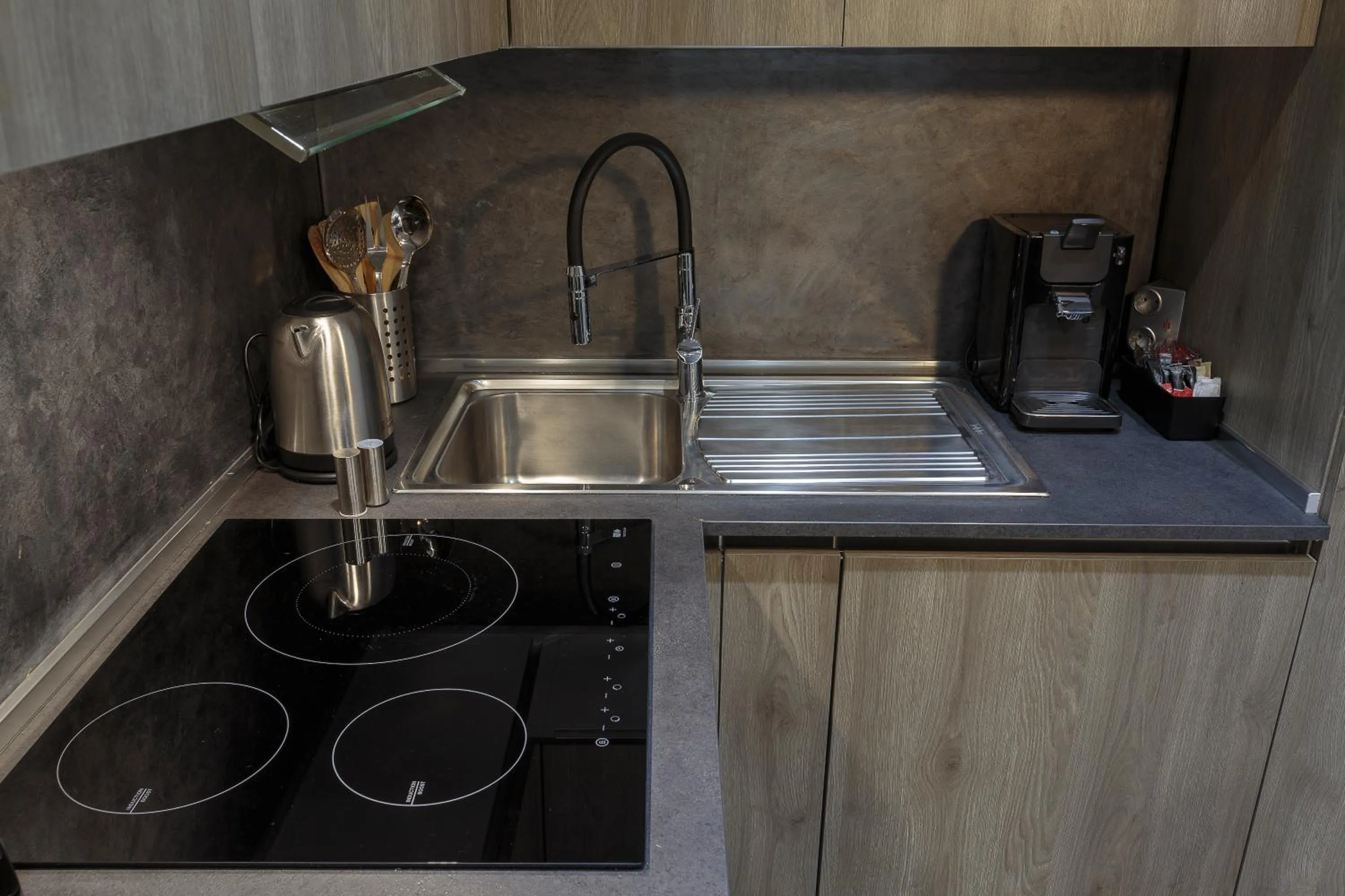 Kitchen or kitchenette in The Queen Luxury Apartments - Villa Liberty