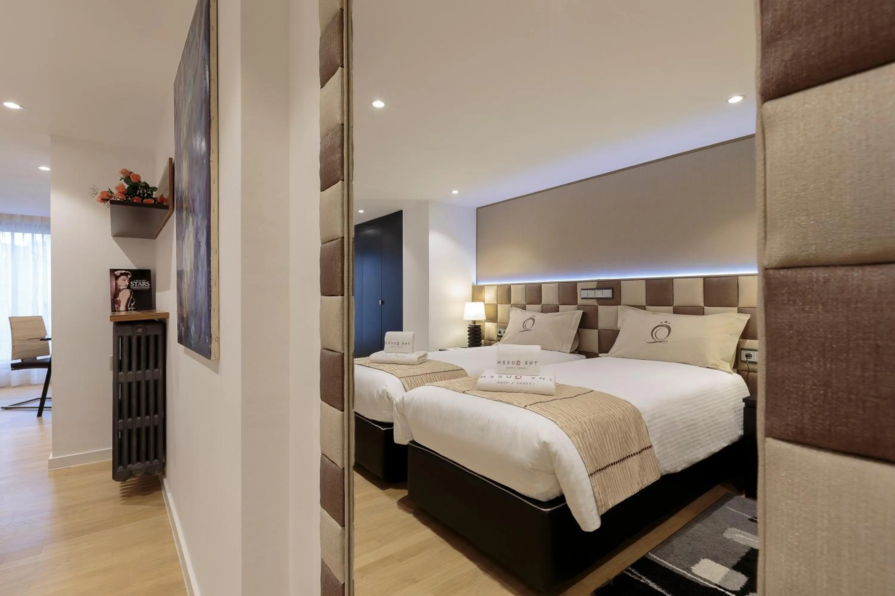 Bedroom, Bed in The Queen Luxury Apartments - Villa Liberty