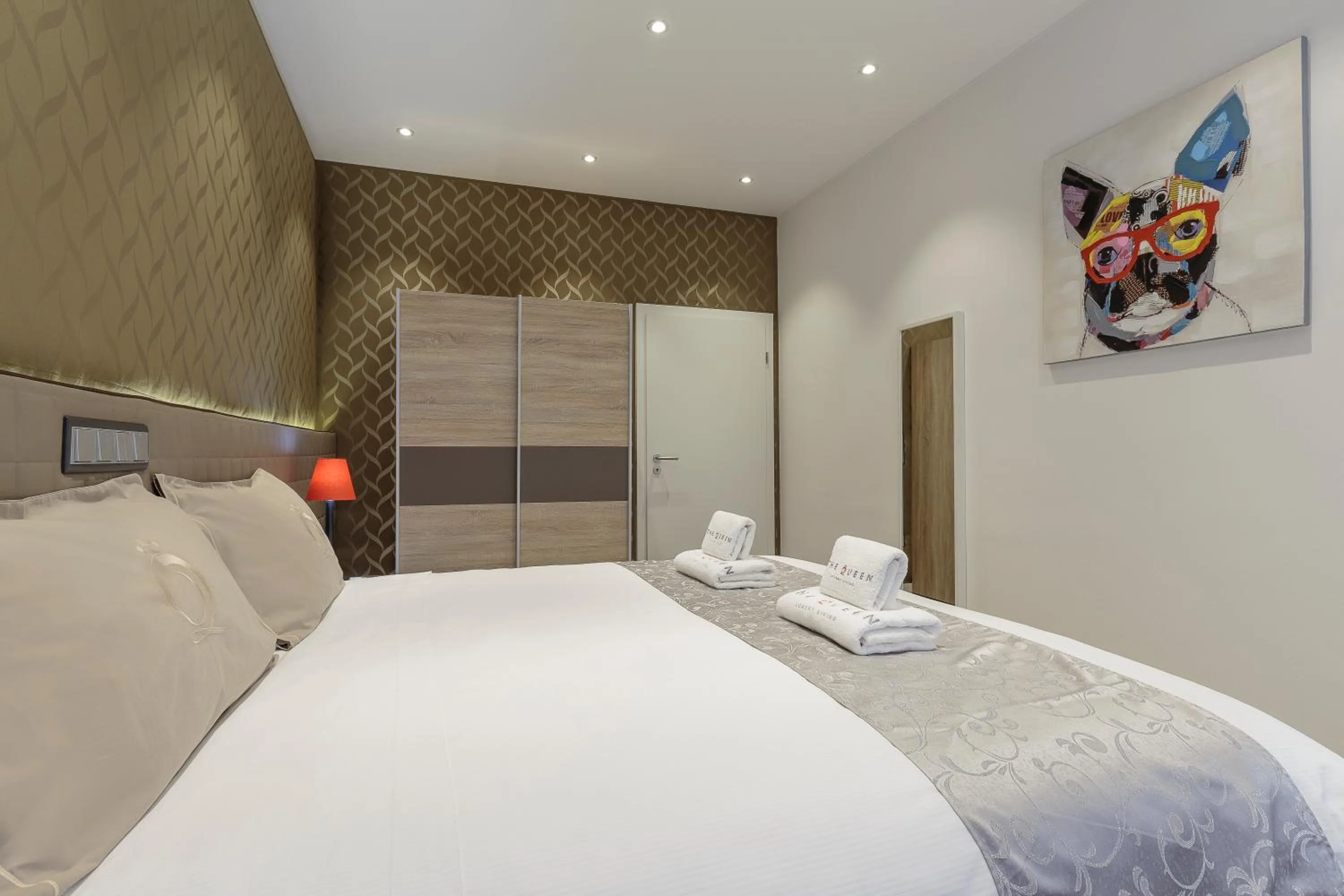 Bedroom, Bed in The Queen Luxury Apartments - Villa Liberty