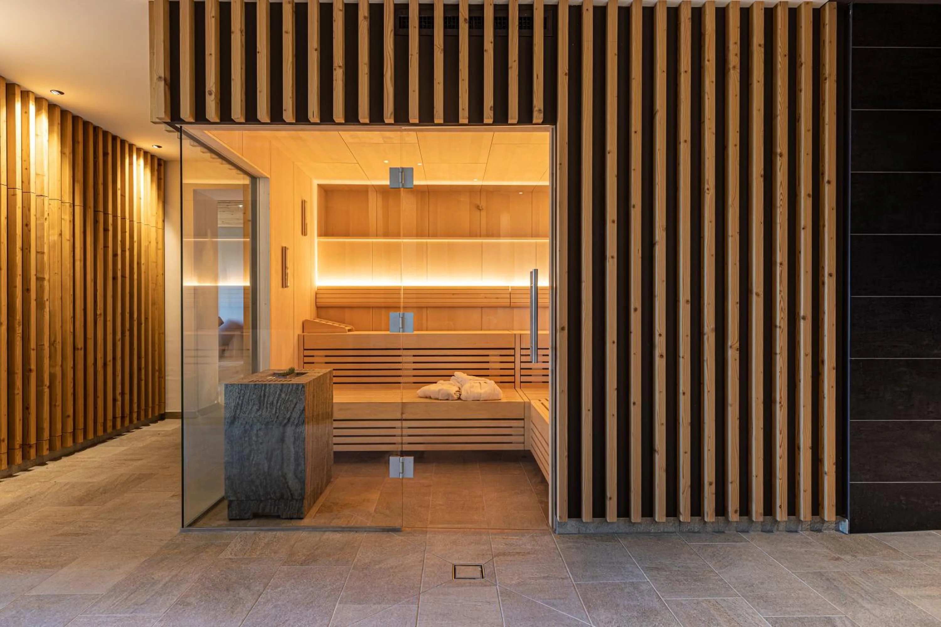 Sauna, Bed in Hotel Fischer