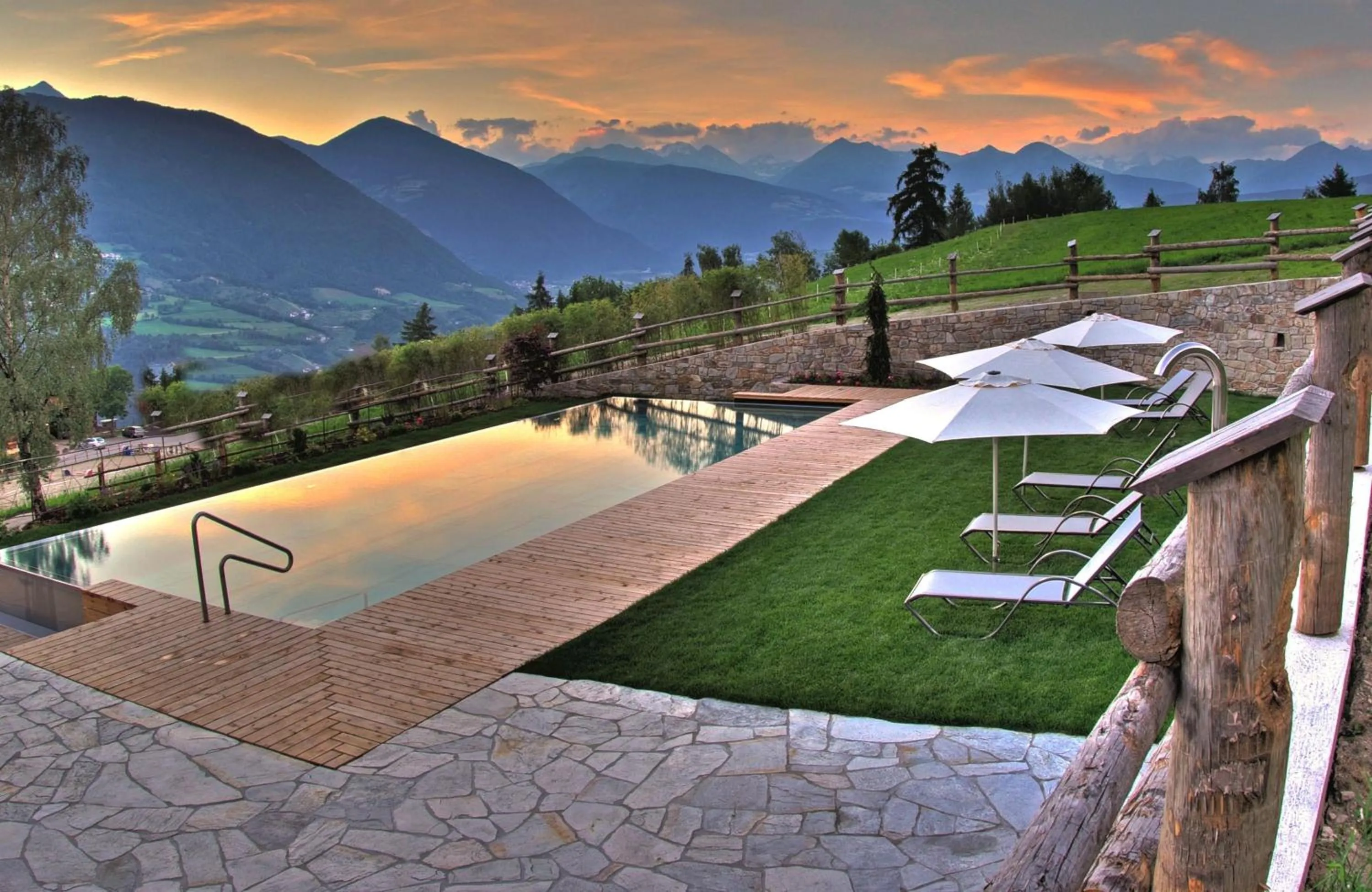 Swimming pool in Hotel Fischer