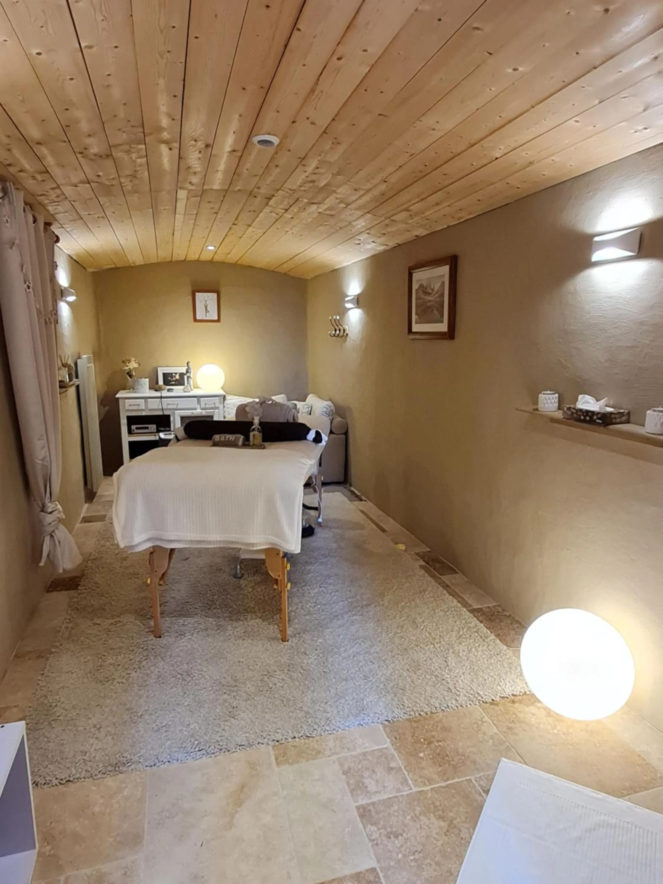 Massage in Le Clos de la Tour