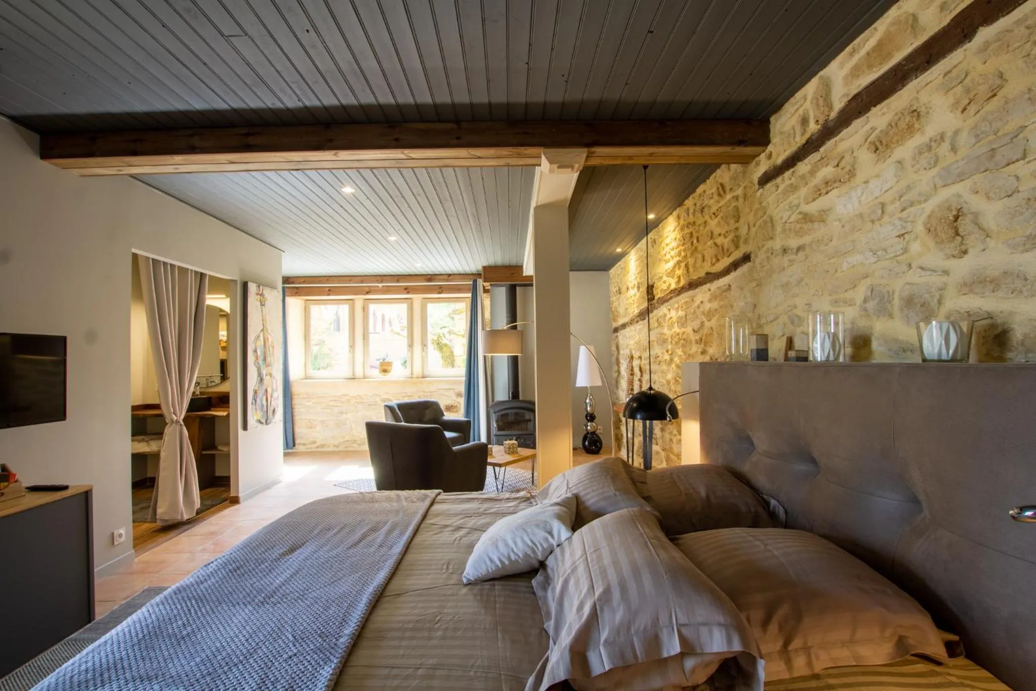 Photo of the whole room, Bed in Le Clos de la Tour