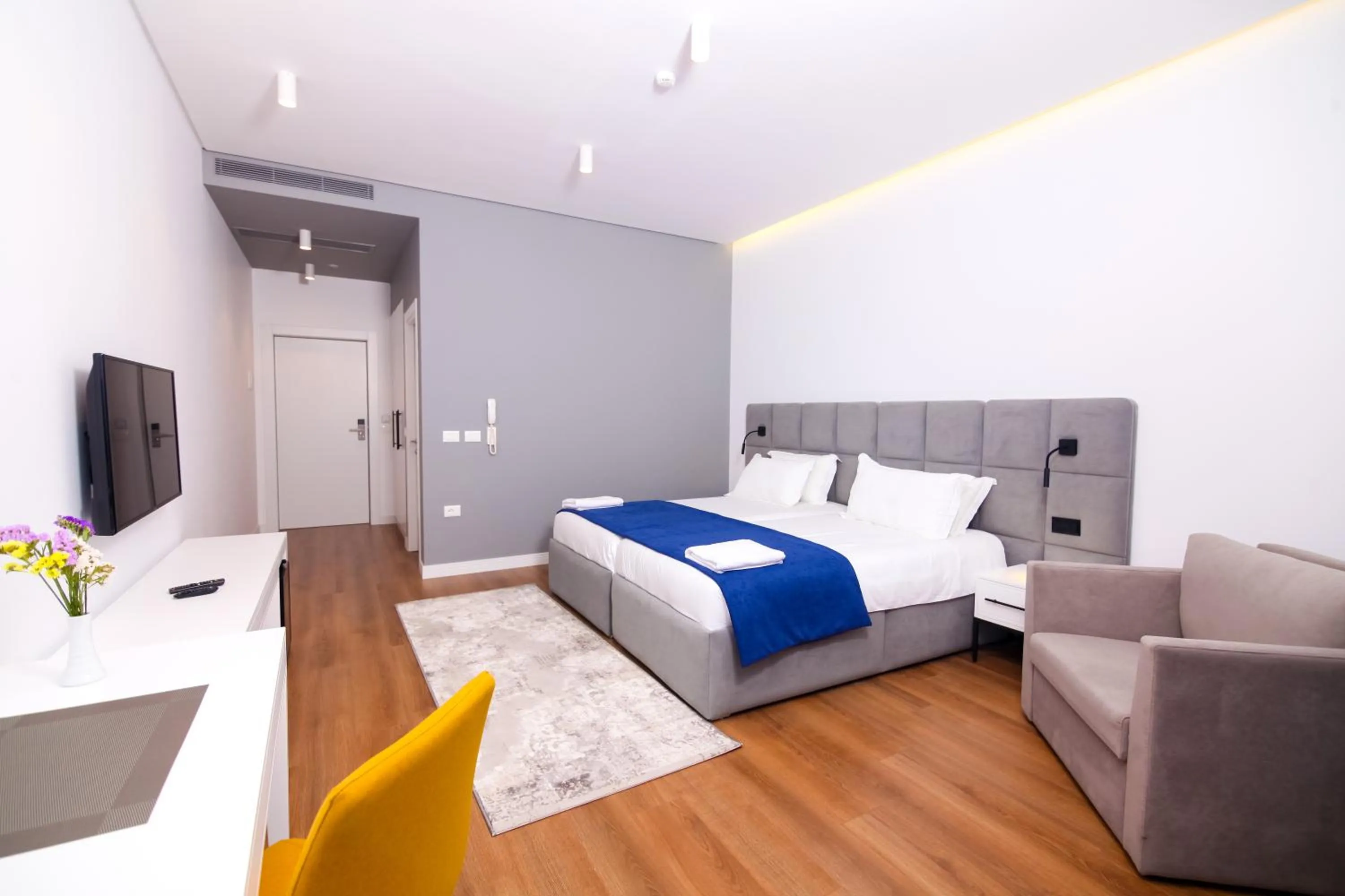 Photo of the whole room, Bed in N Hotel BY NOSHI