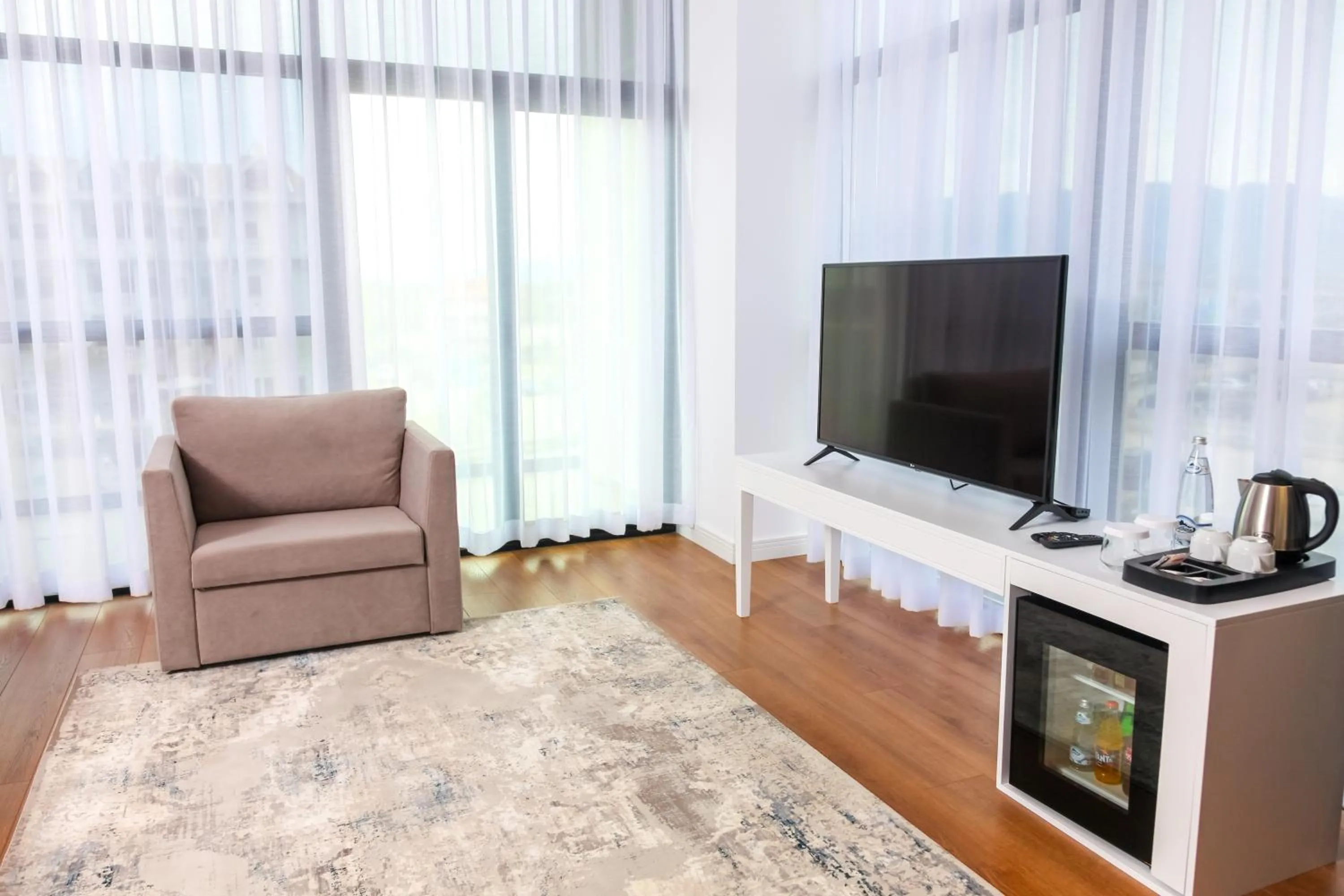 TV and multimedia in N Hotel BY NOSHI