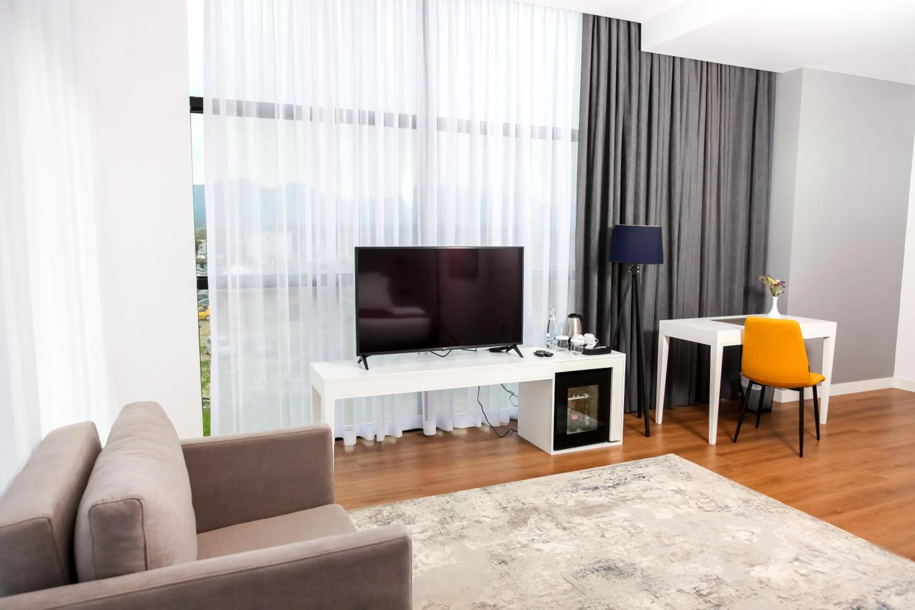 TV and multimedia in N Hotel BY NOSHI