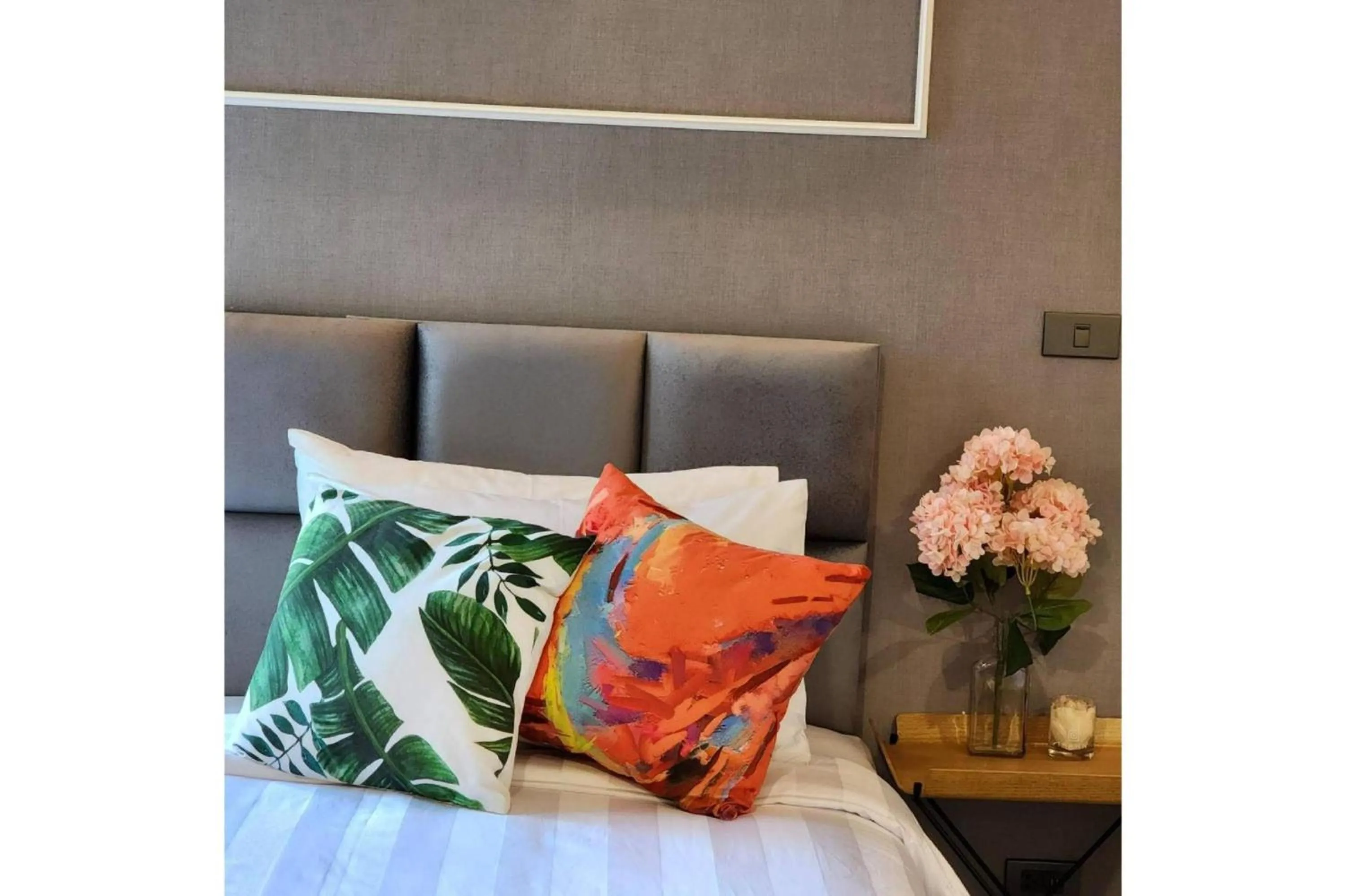 Bedroom, Bed in Capital O 75422 Million Pillows