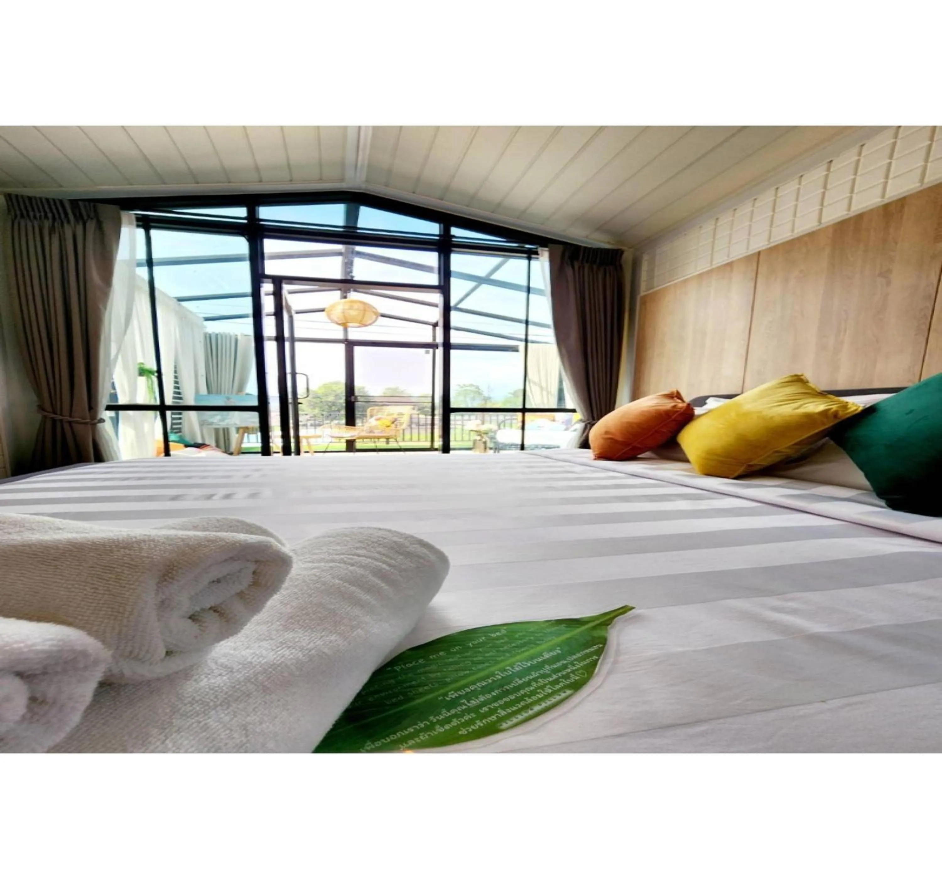 Bed in Capital O 75422 Million Pillows