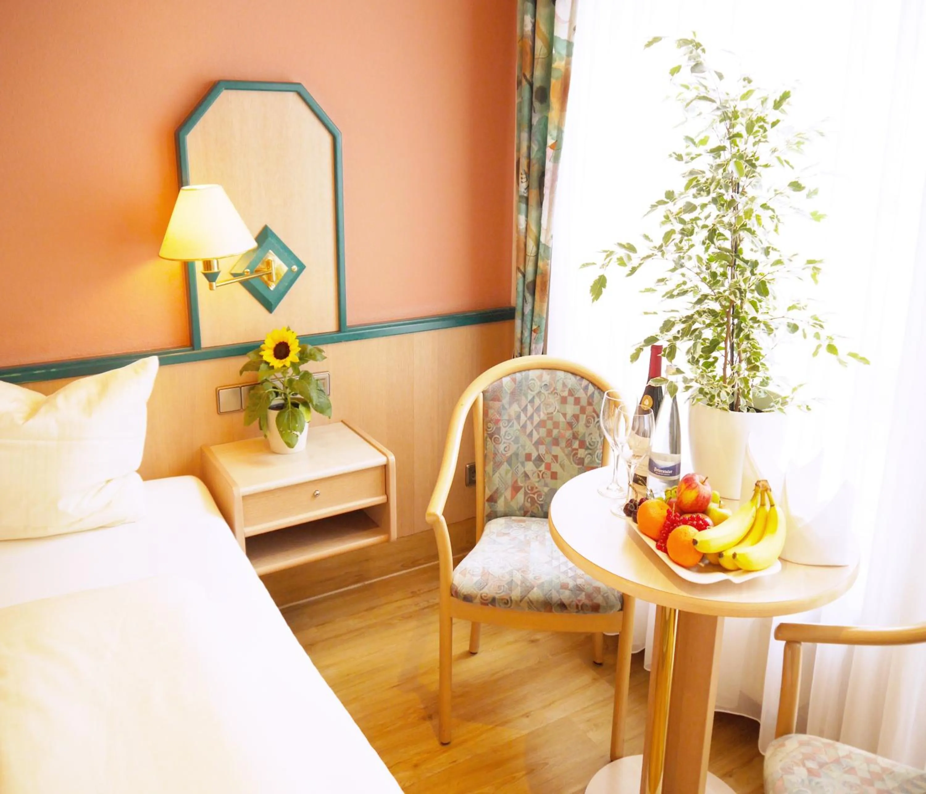 Photo of the whole room, Bed in Kohlers Hotel Engel