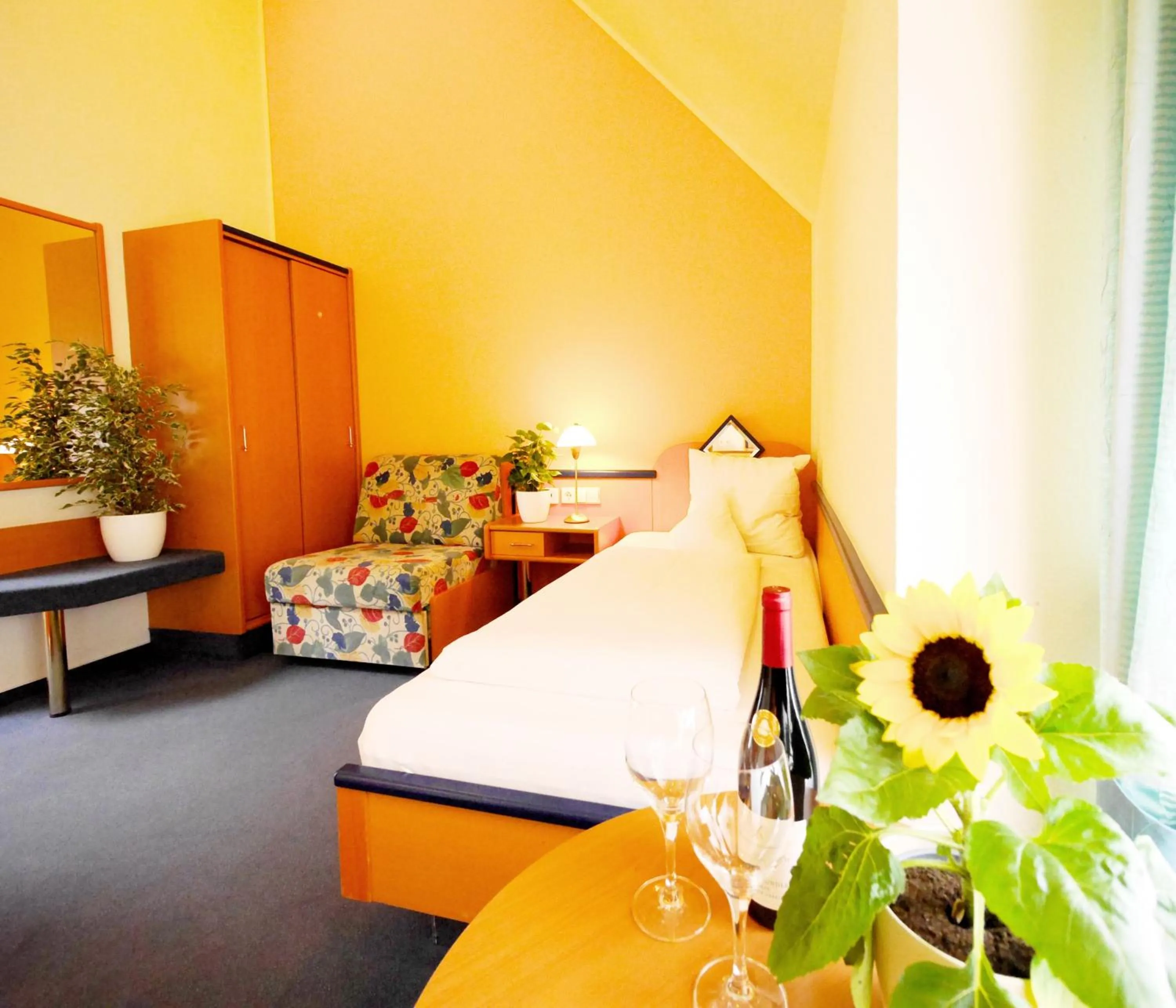 Bed in Kohlers Hotel Engel