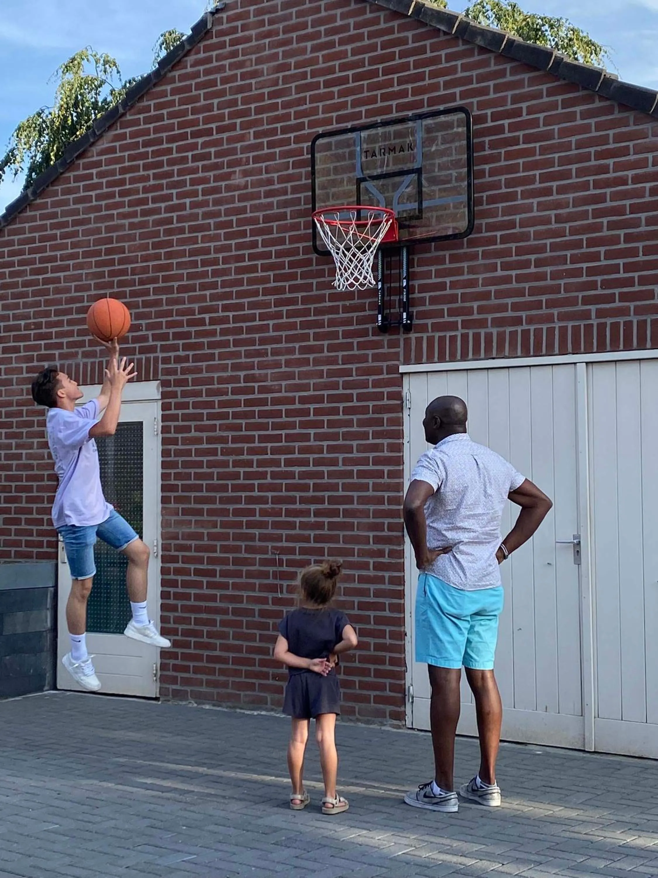 People in Vida Verde