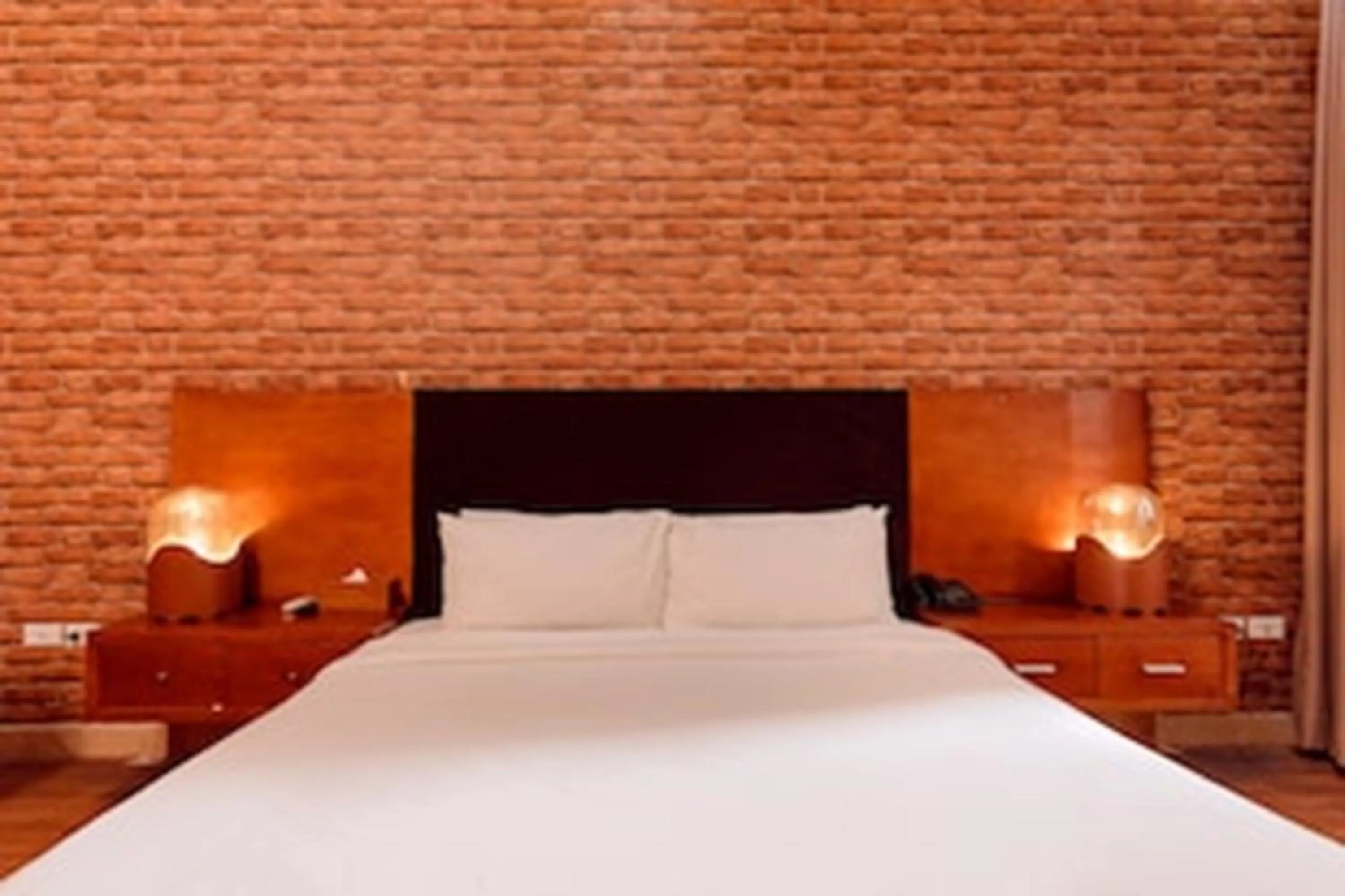Photo of the whole room, Bed in Super OYO Capital O 1173 Le Grand Hanoi Hotel - The Ruby