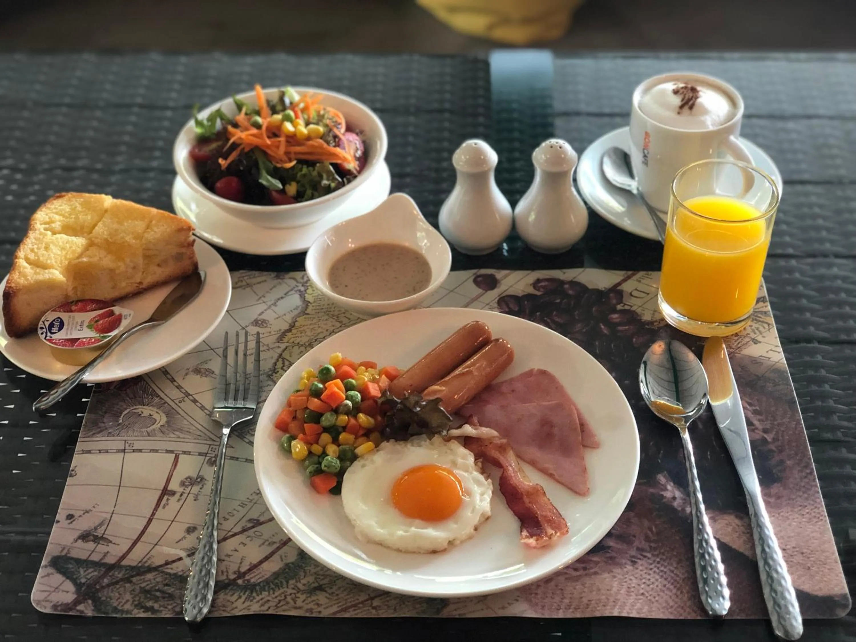 Food and drinks in Third Rock Hostel