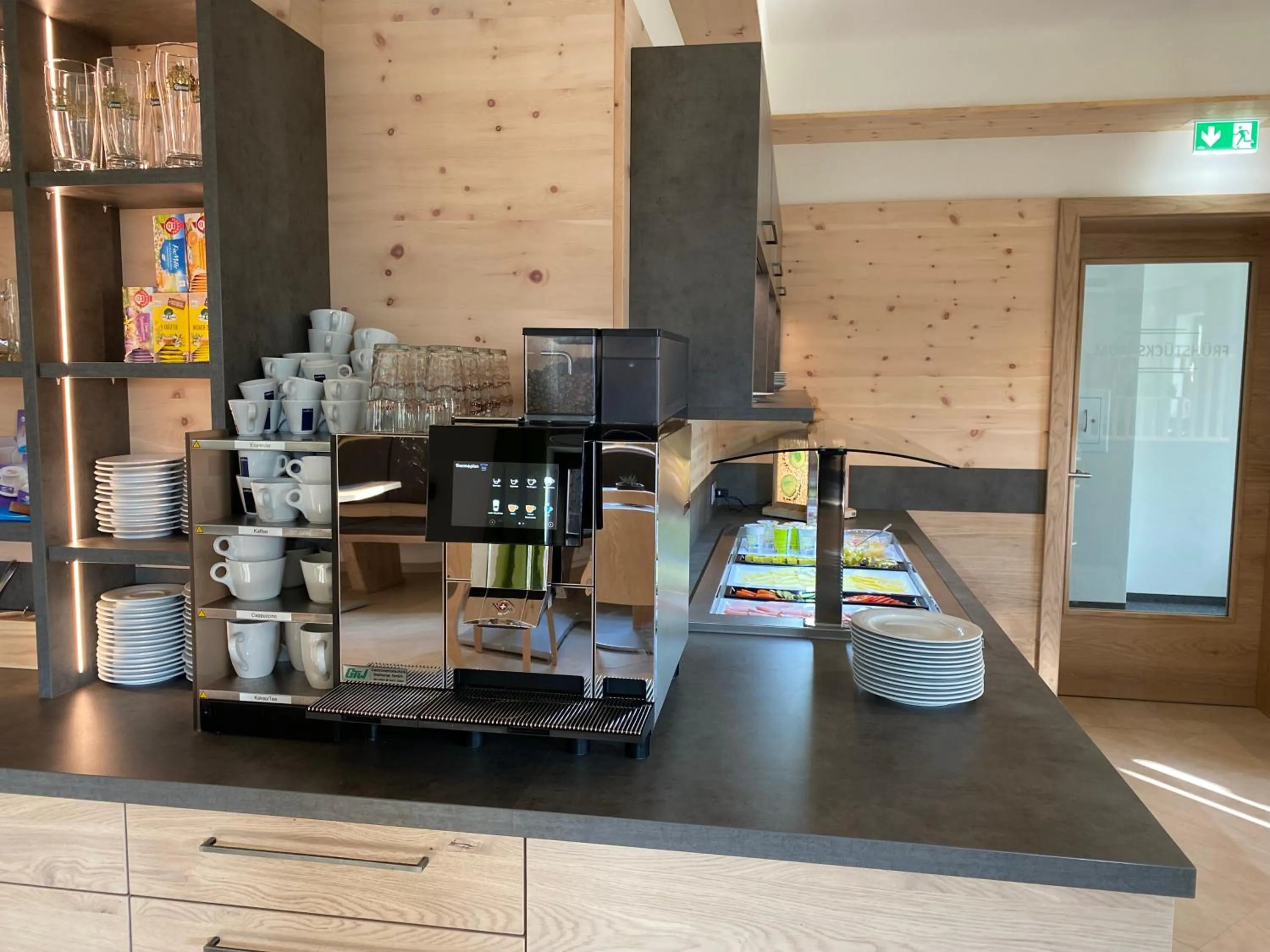 Buffet breakfast in Gästehaus Fiedlwirt