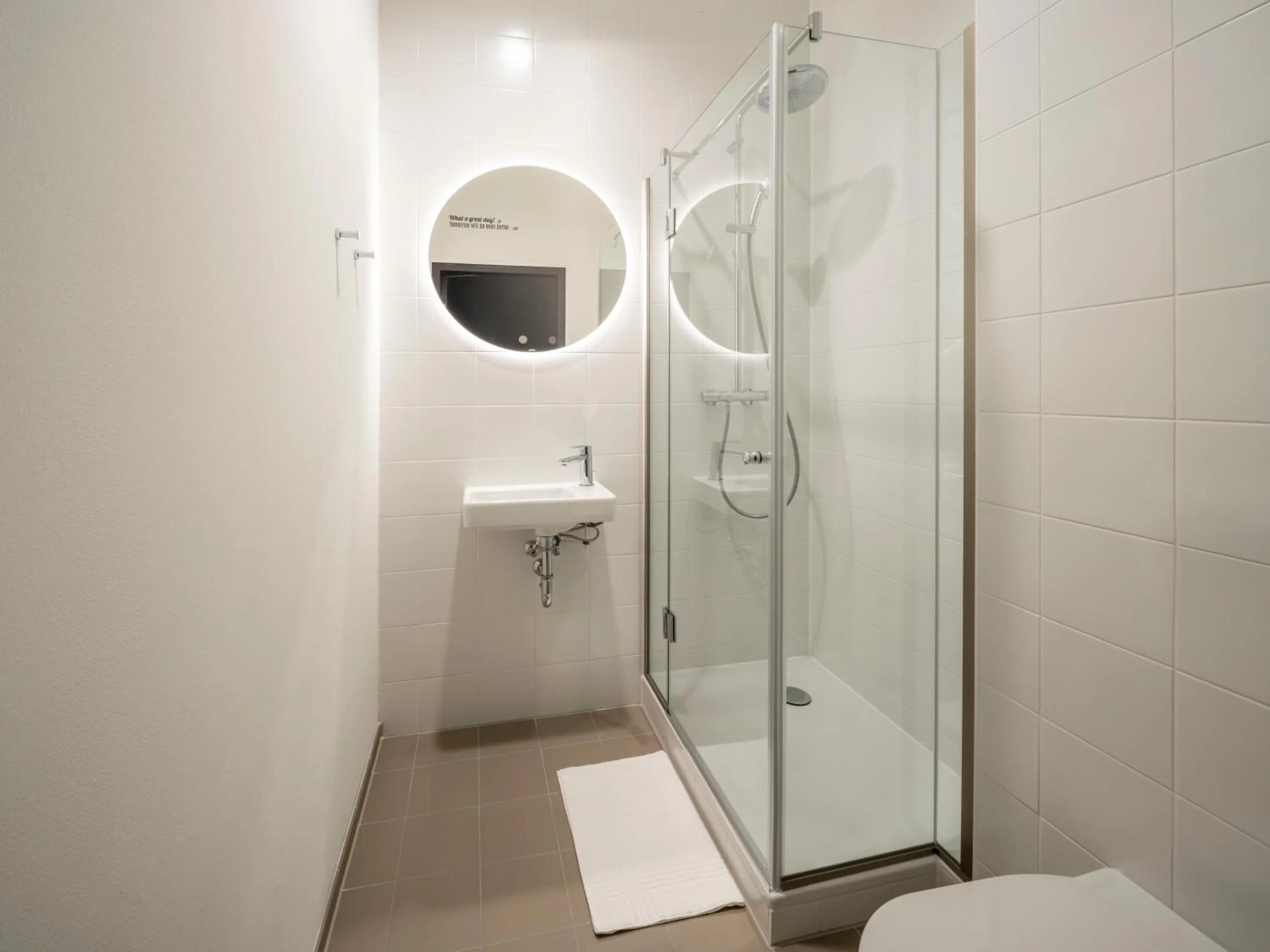 Shower in JO&JOE Vienna