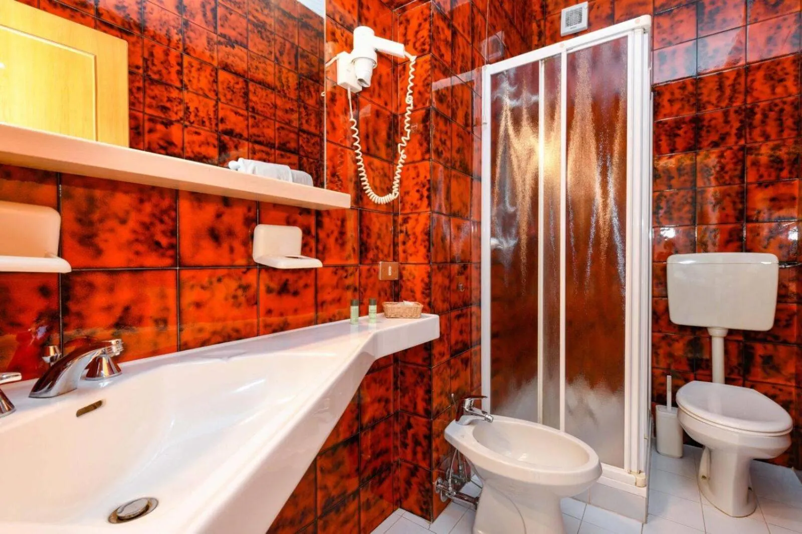 Bathroom in Hotel New Genziana