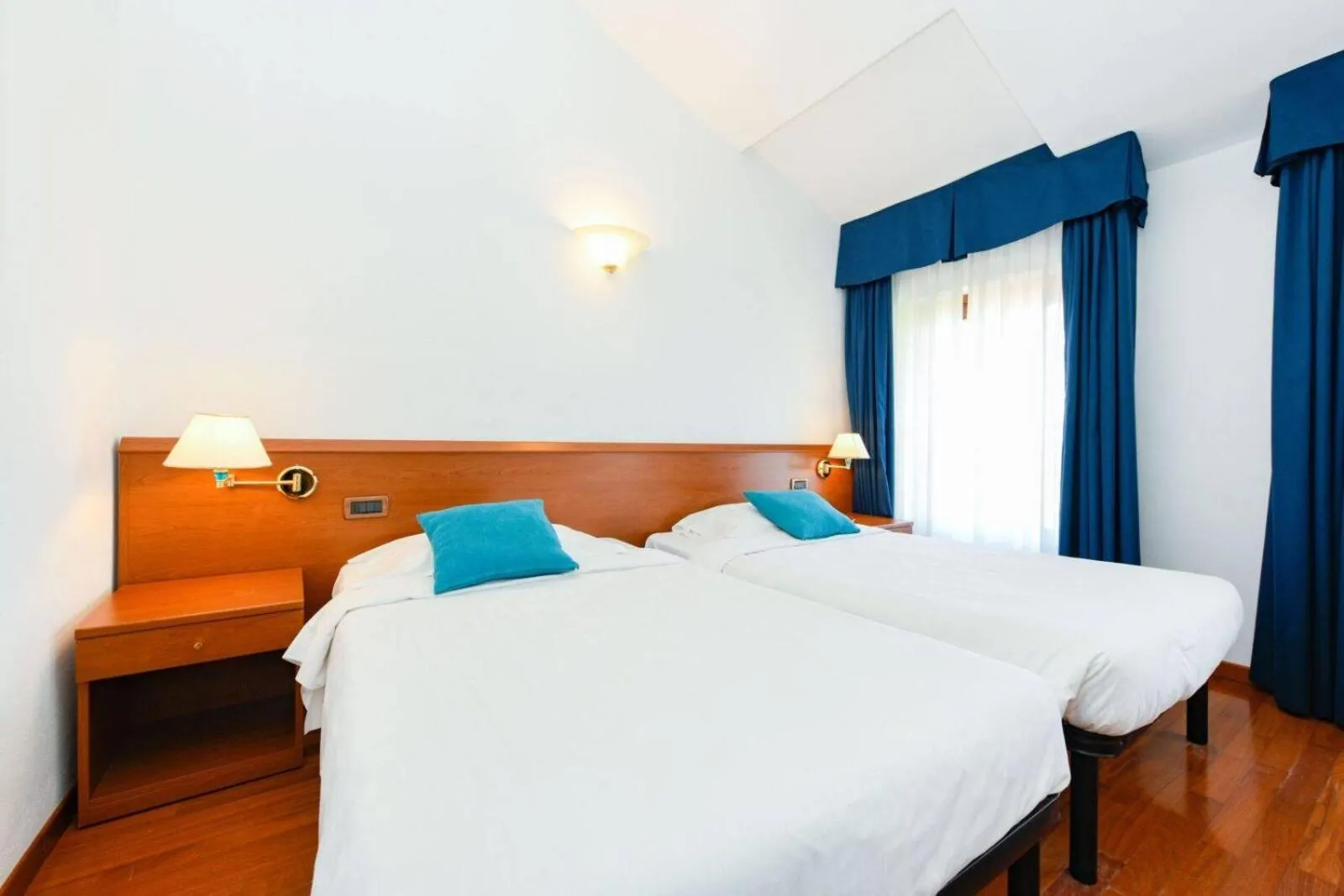 Bedroom, Bed in Hotel New Genziana