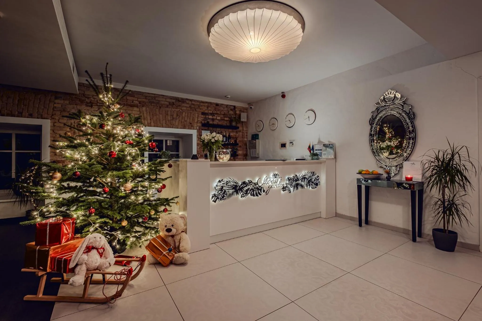 Lobby or reception in Moon Garden Old Town Hotel