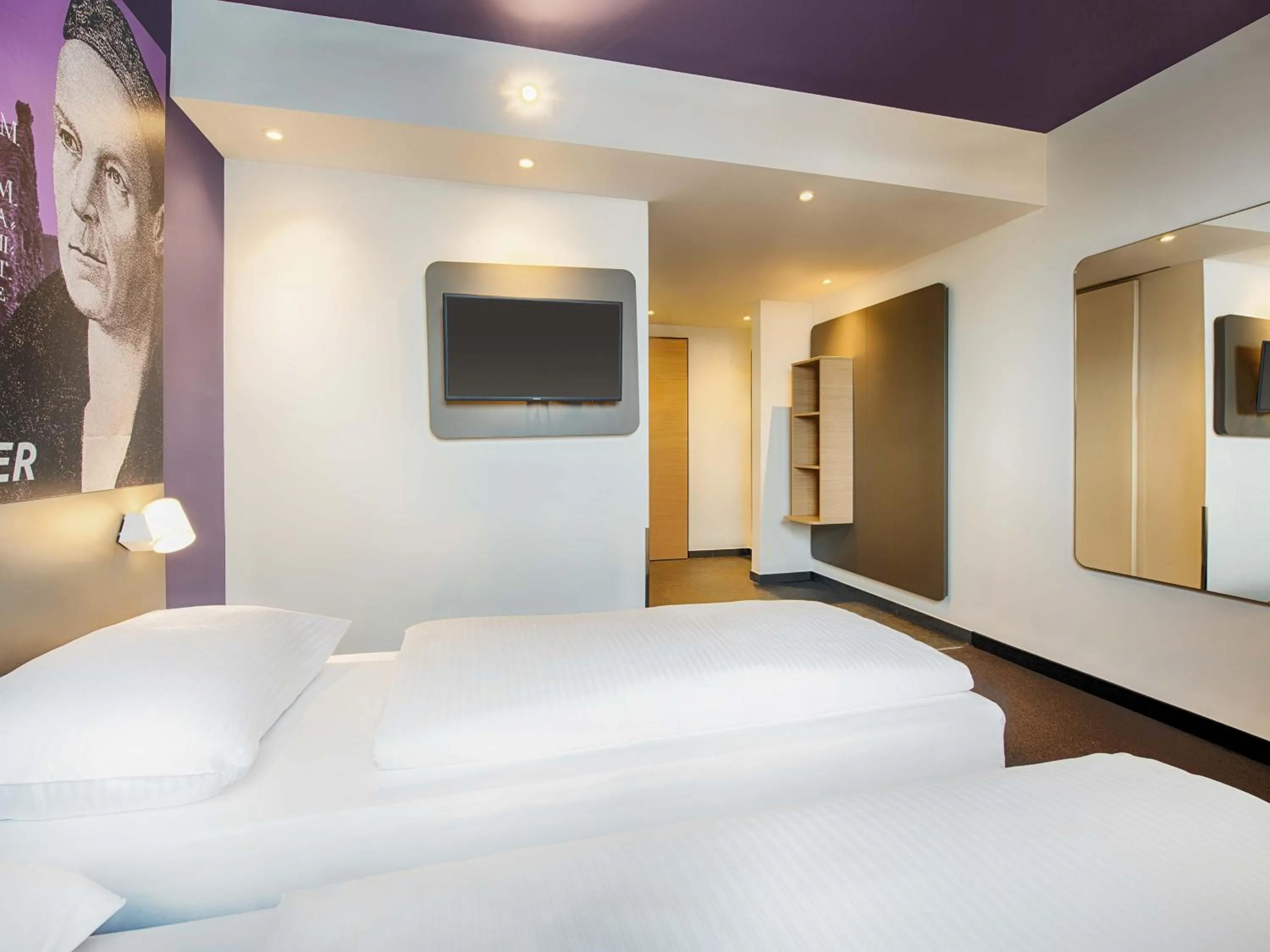 Photo of the whole room, Bed in B&B Hotel Augsburg-West