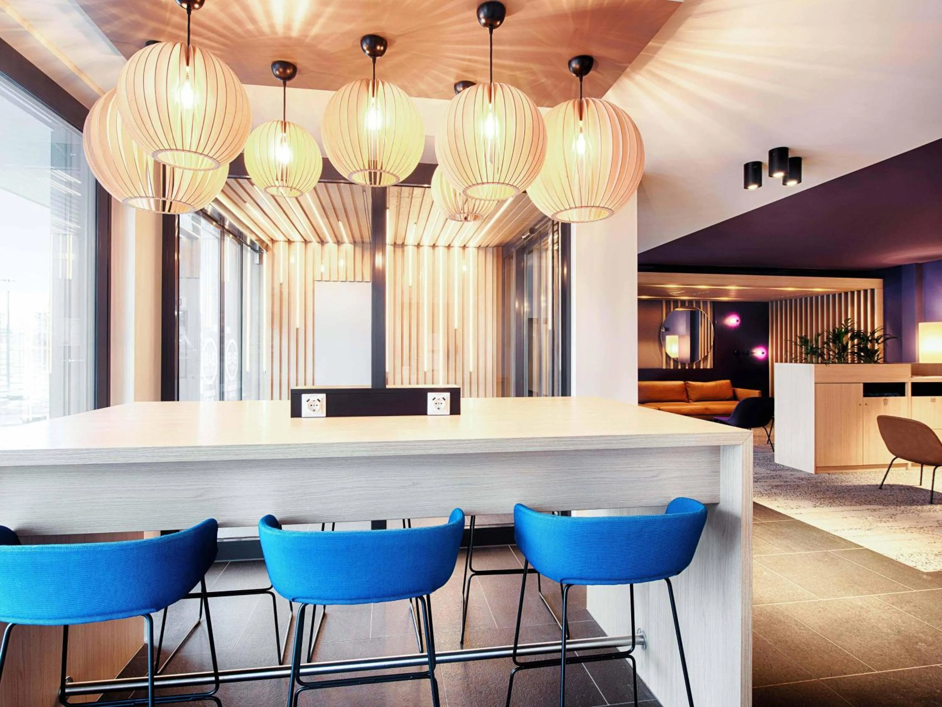 Lobby or reception in B&B Hotel Augsburg-West