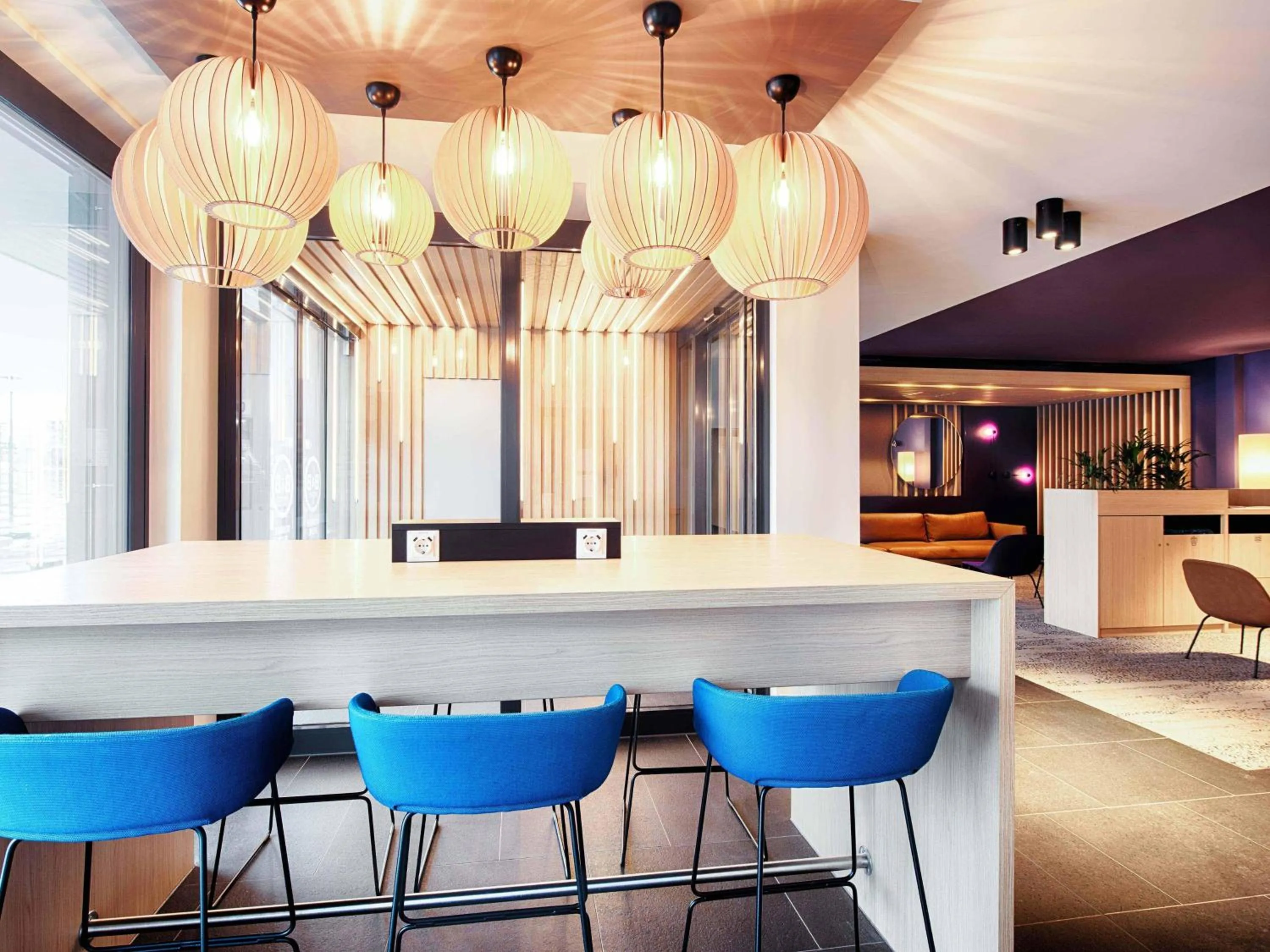 Lobby or reception in B&B Hotel Augsburg-West