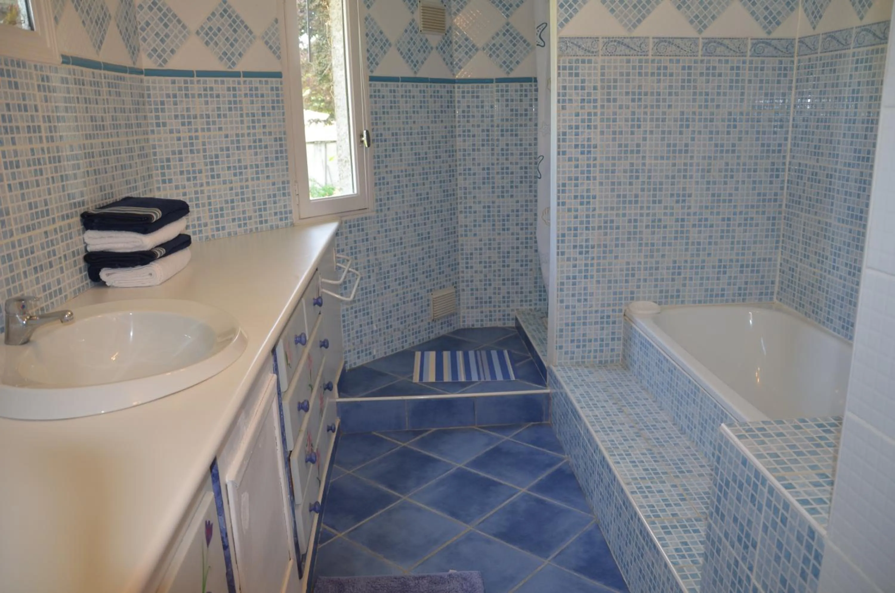 Bathroom in Jardin de Marceau