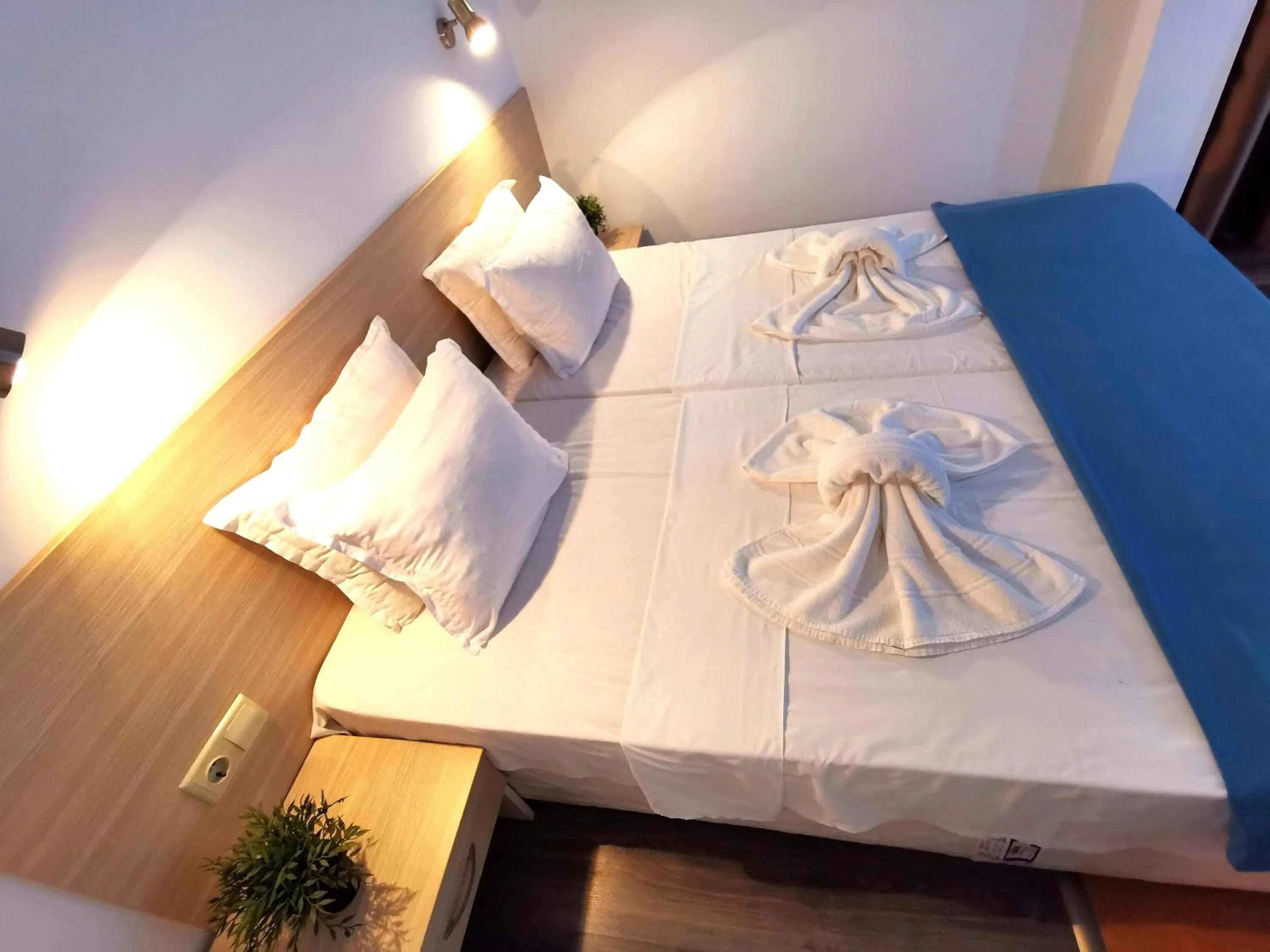 Bed in Hotel Largo Beach