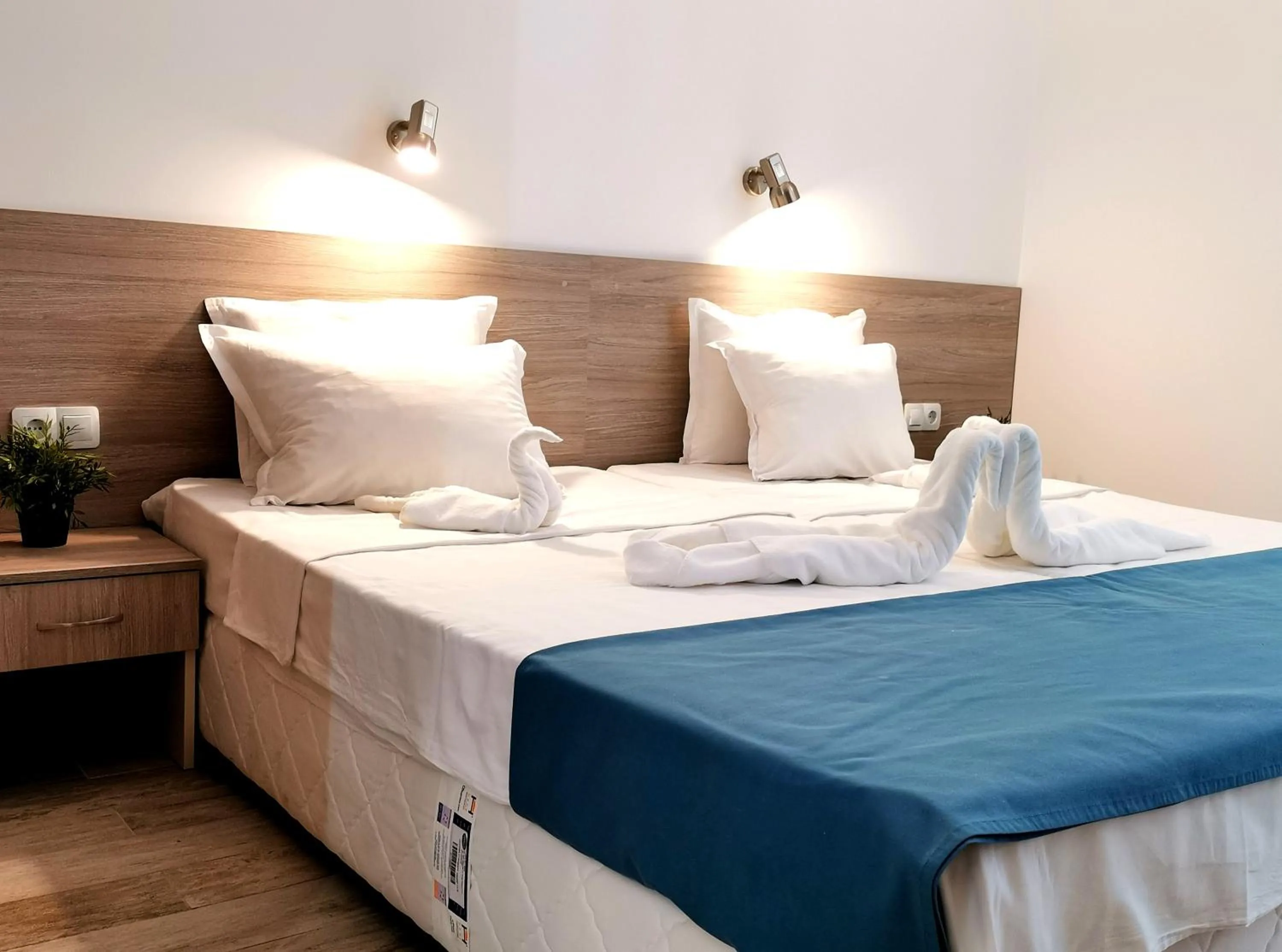 Bed in Hotel Largo Beach