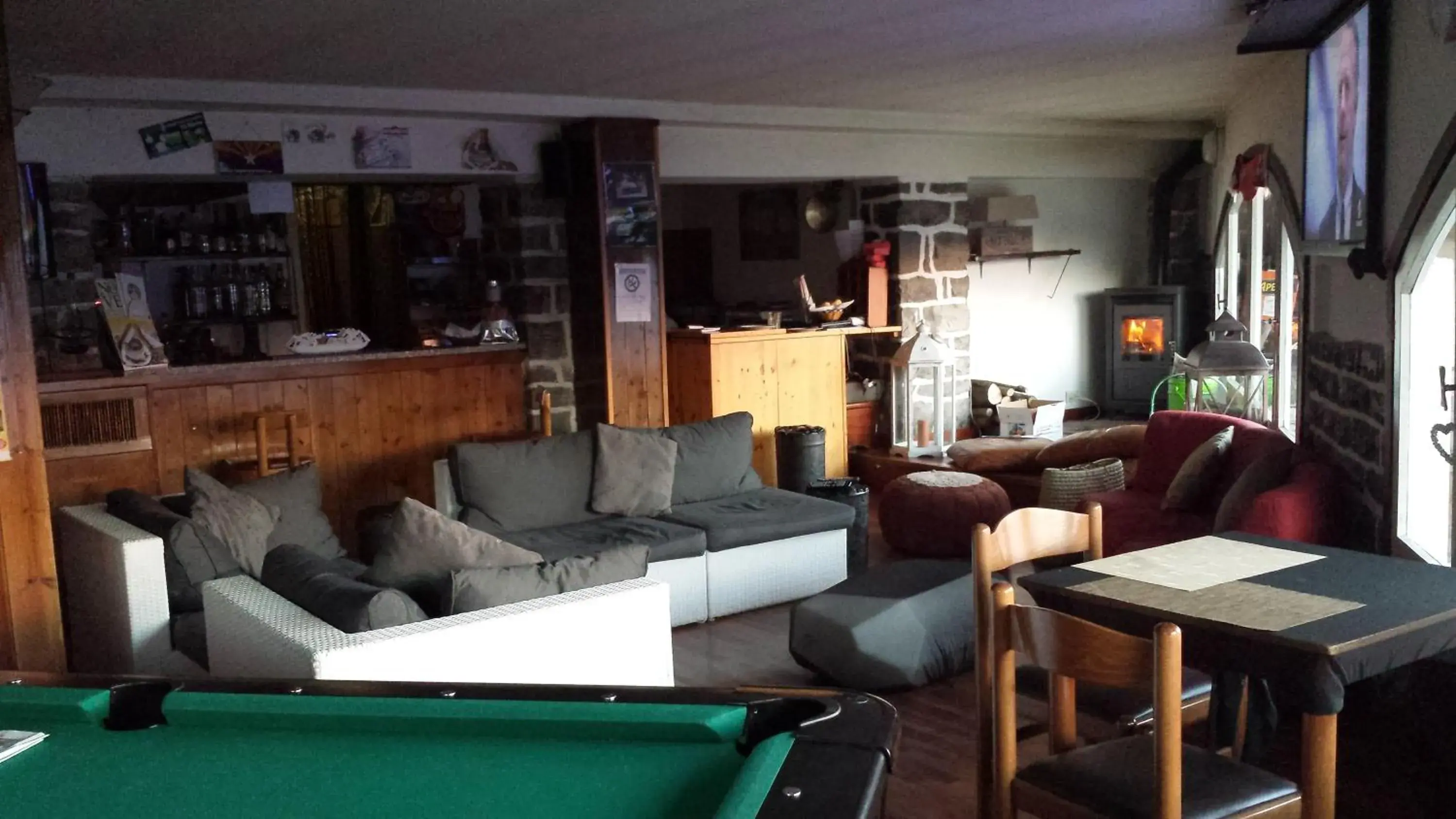 Economy Quadruple Room in Nouveau Mirabeau Economy Quadruple Room in Nouveau Mirabeau