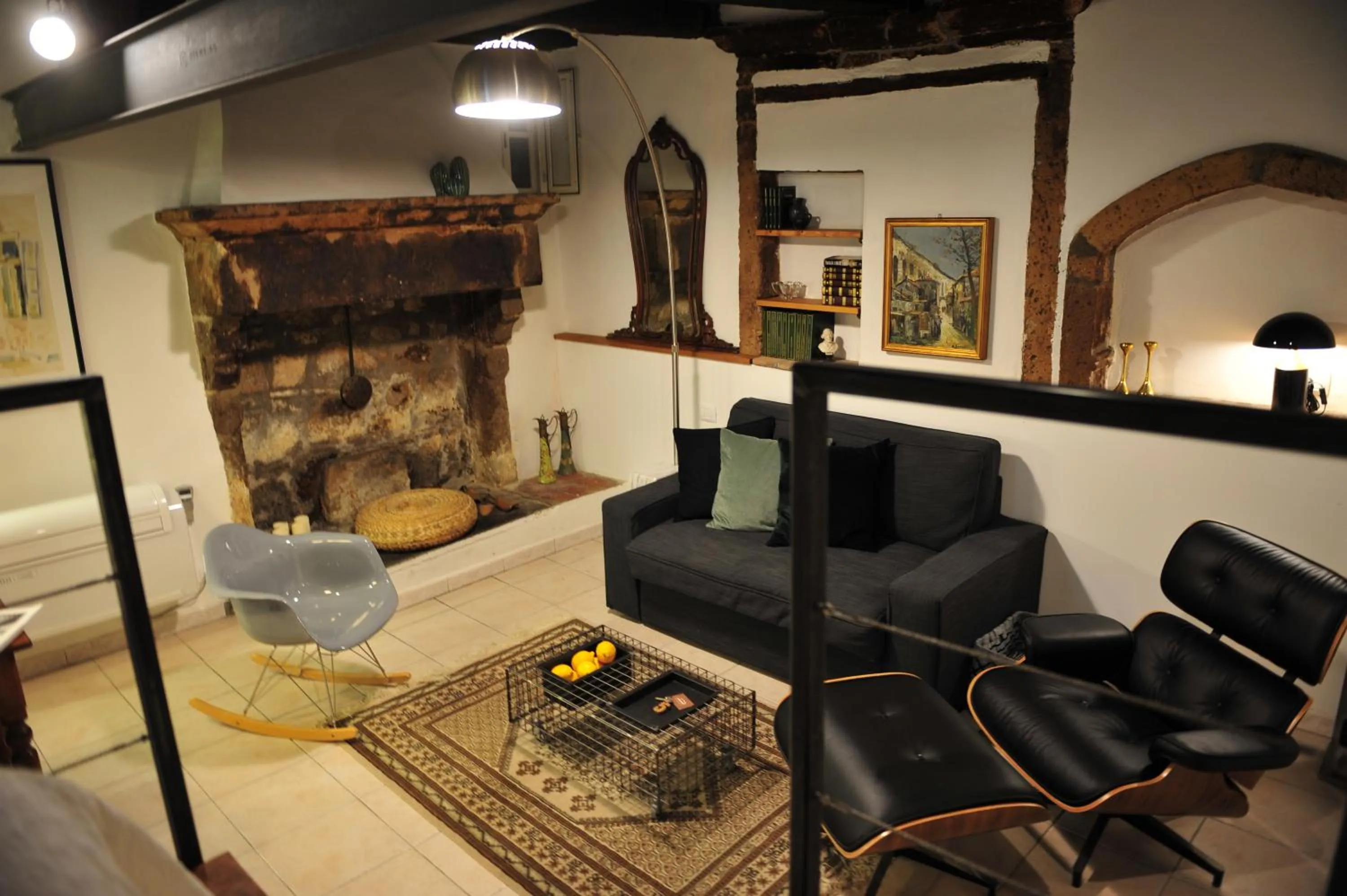 Photo of the whole room in Casa Messi