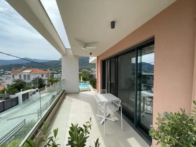 Balcony/Terrace in MARAVILLA SUITES