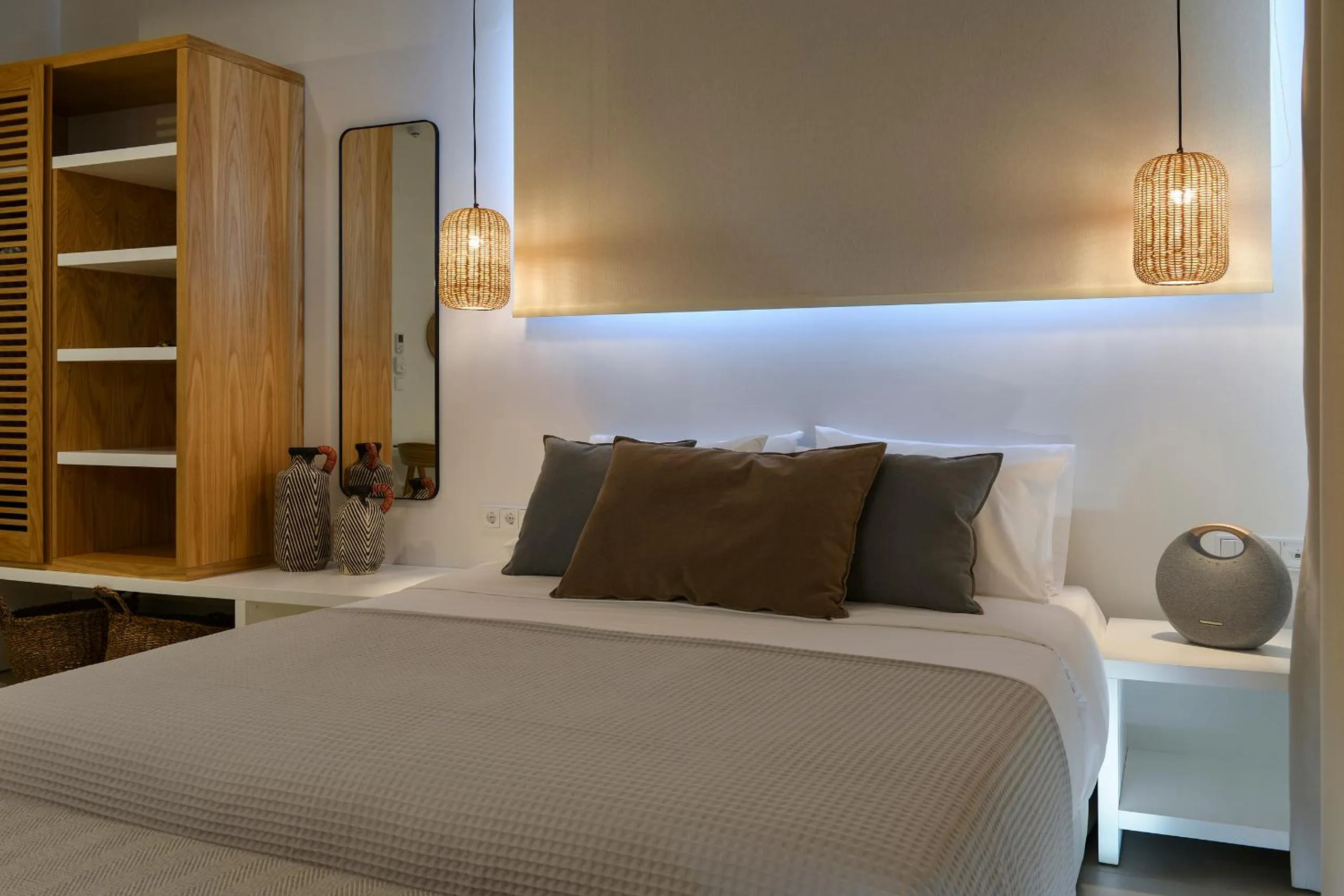 Photo of the whole room, Bed in MARAVILLA SUITES