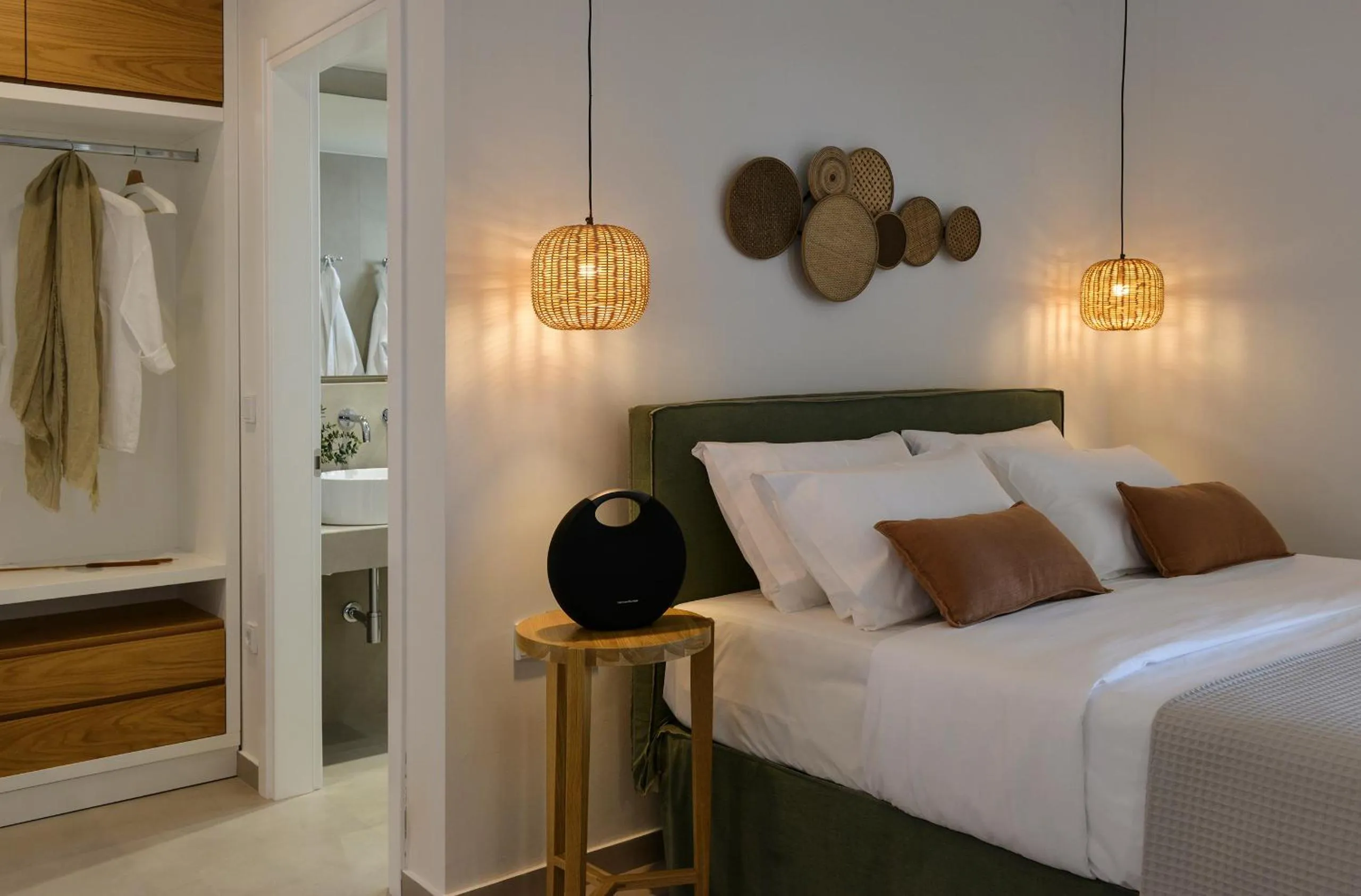 Photo of the whole room, Bed in MARAVILLA SUITES