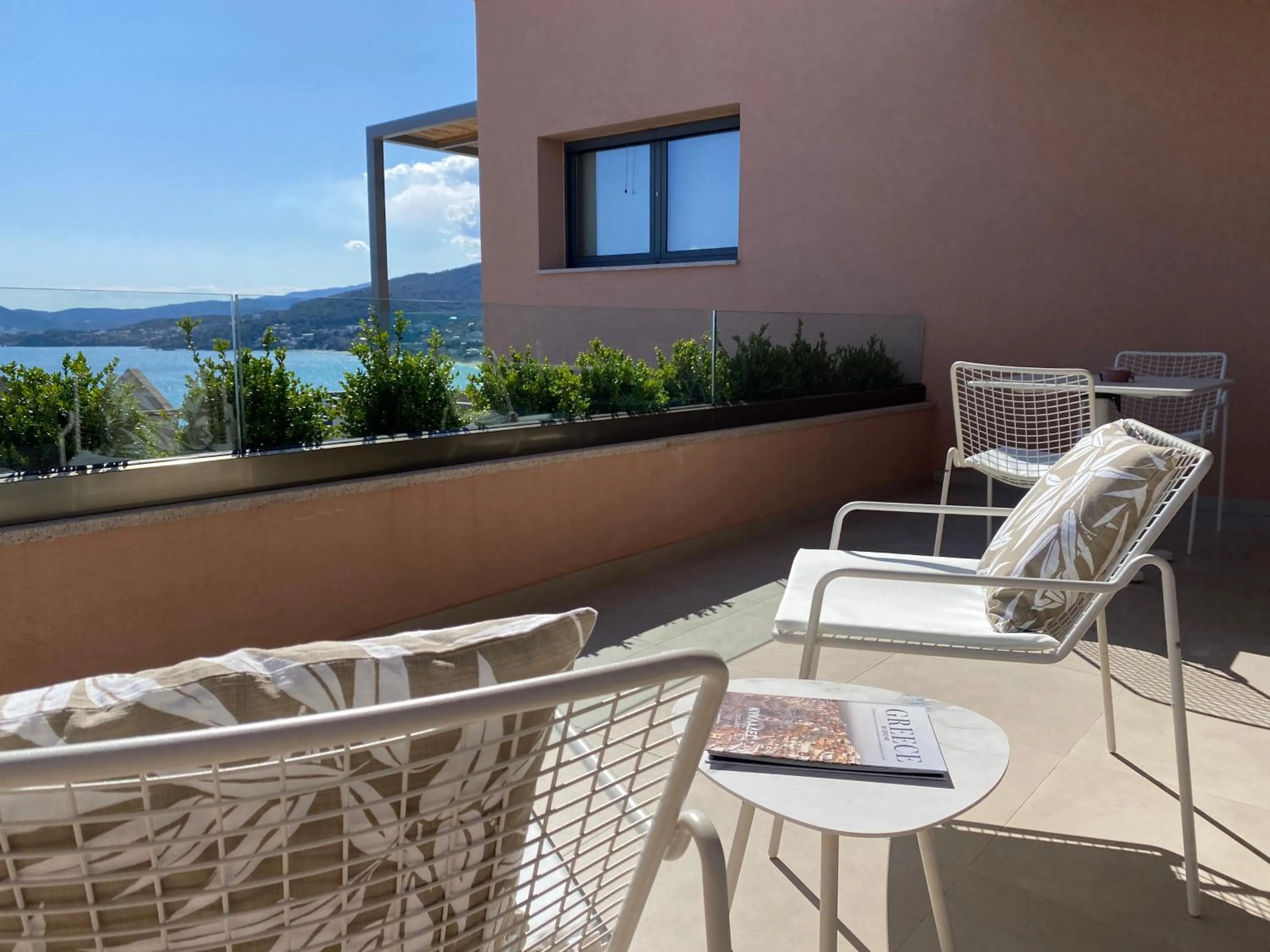 Balcony/Terrace in MARAVILLA SUITES