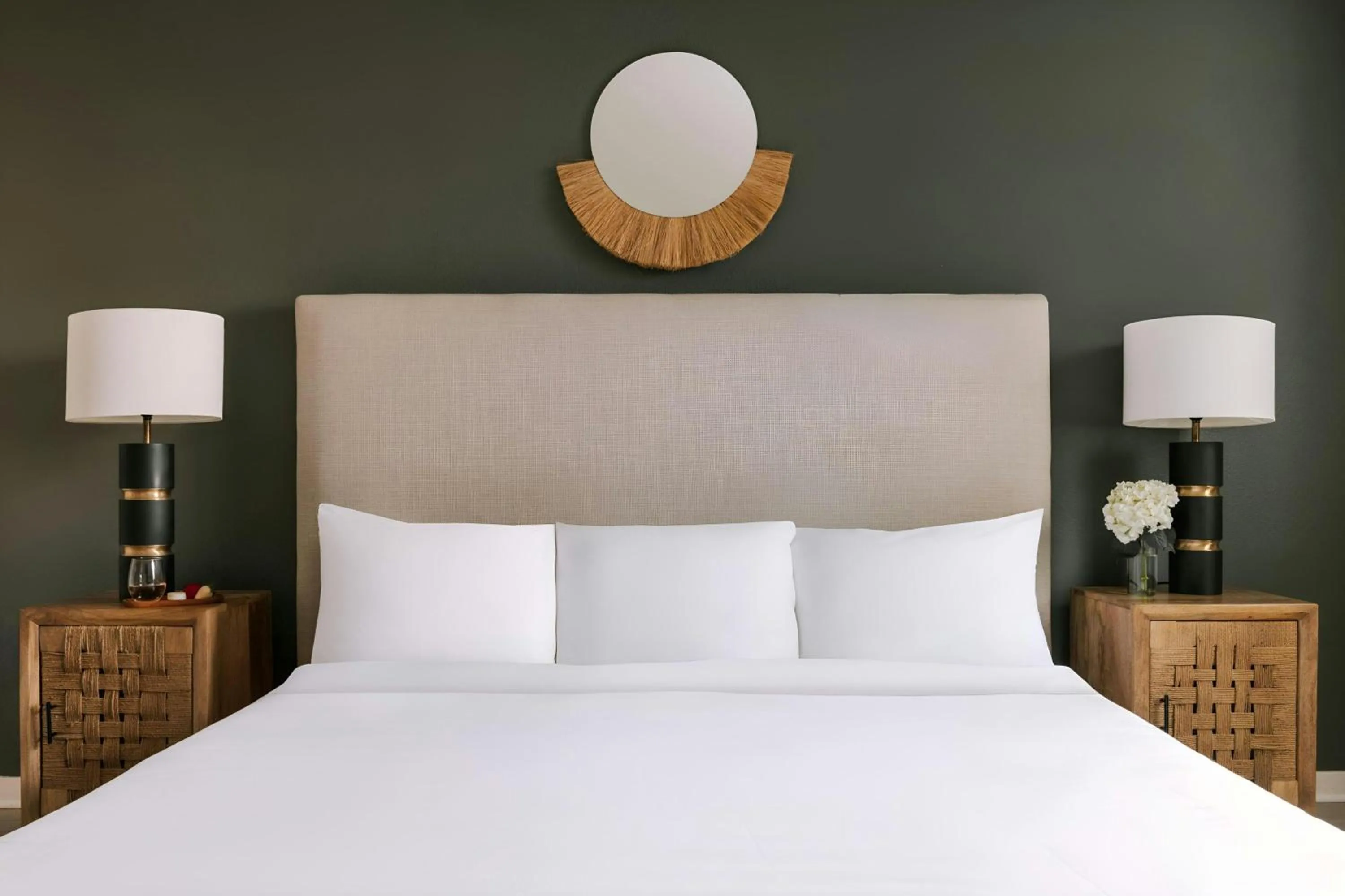 Bedroom, Bed in Sonder by Marriott Bonvoy Vista Cay Apartments