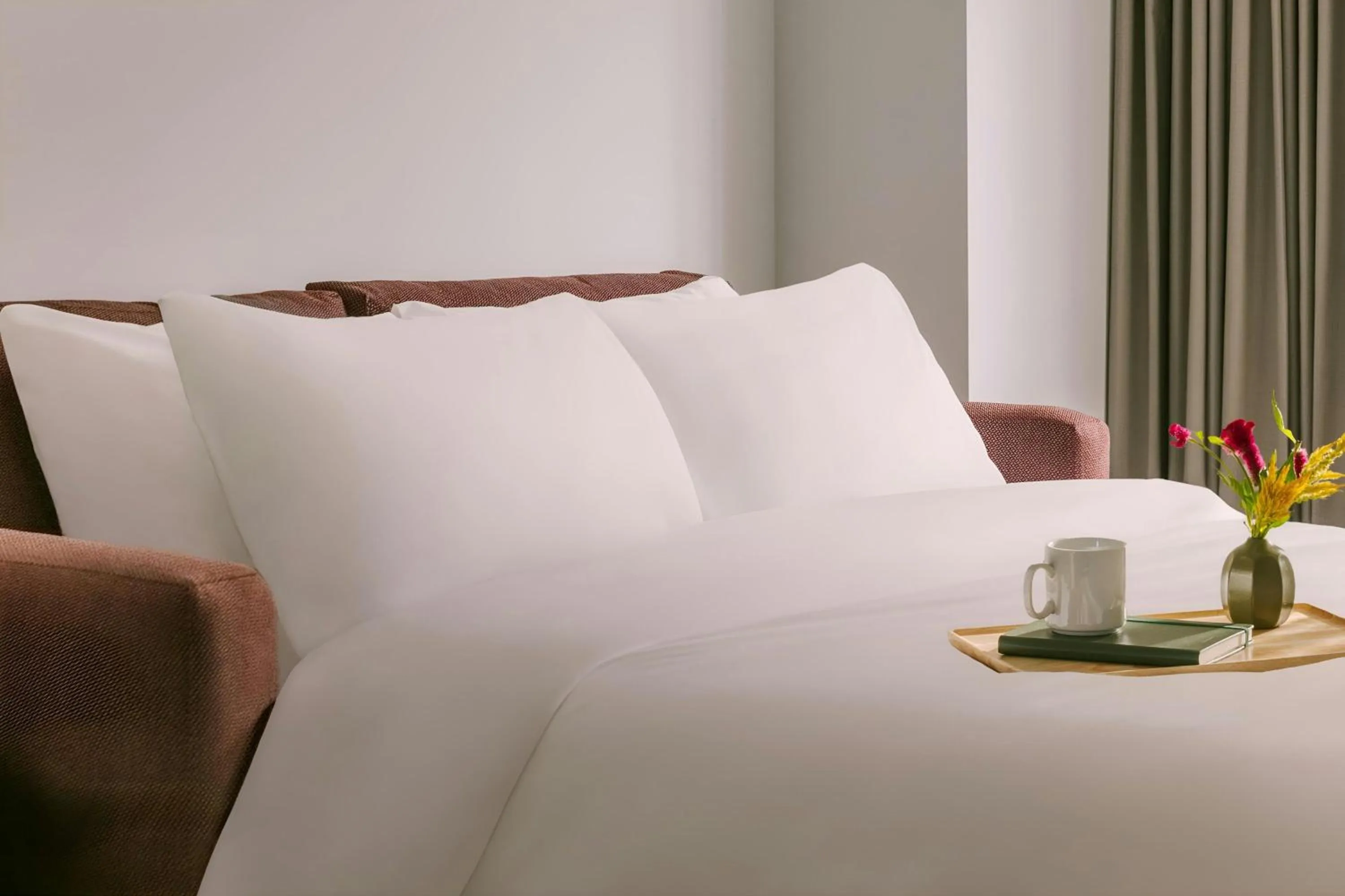 Photo of the whole room, Bed in Sonder by Marriott Bonvoy Vista Cay Apartments