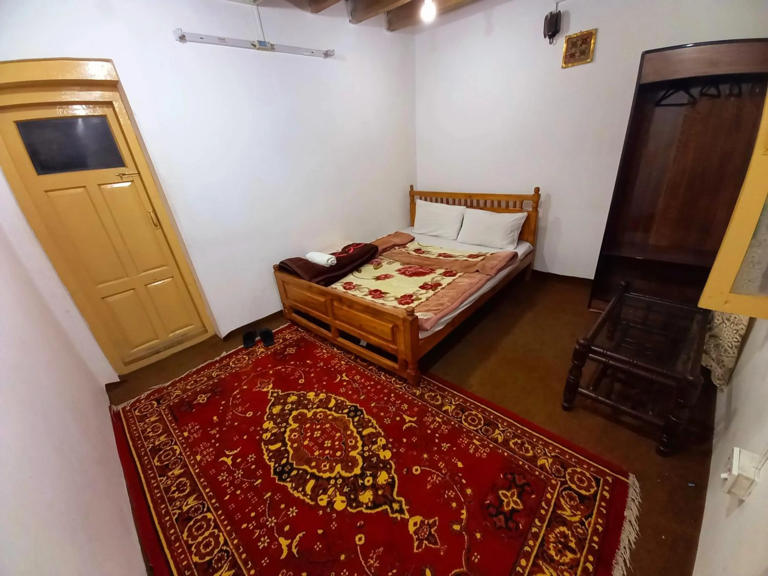 Bed in Tourist Cottage Hunza