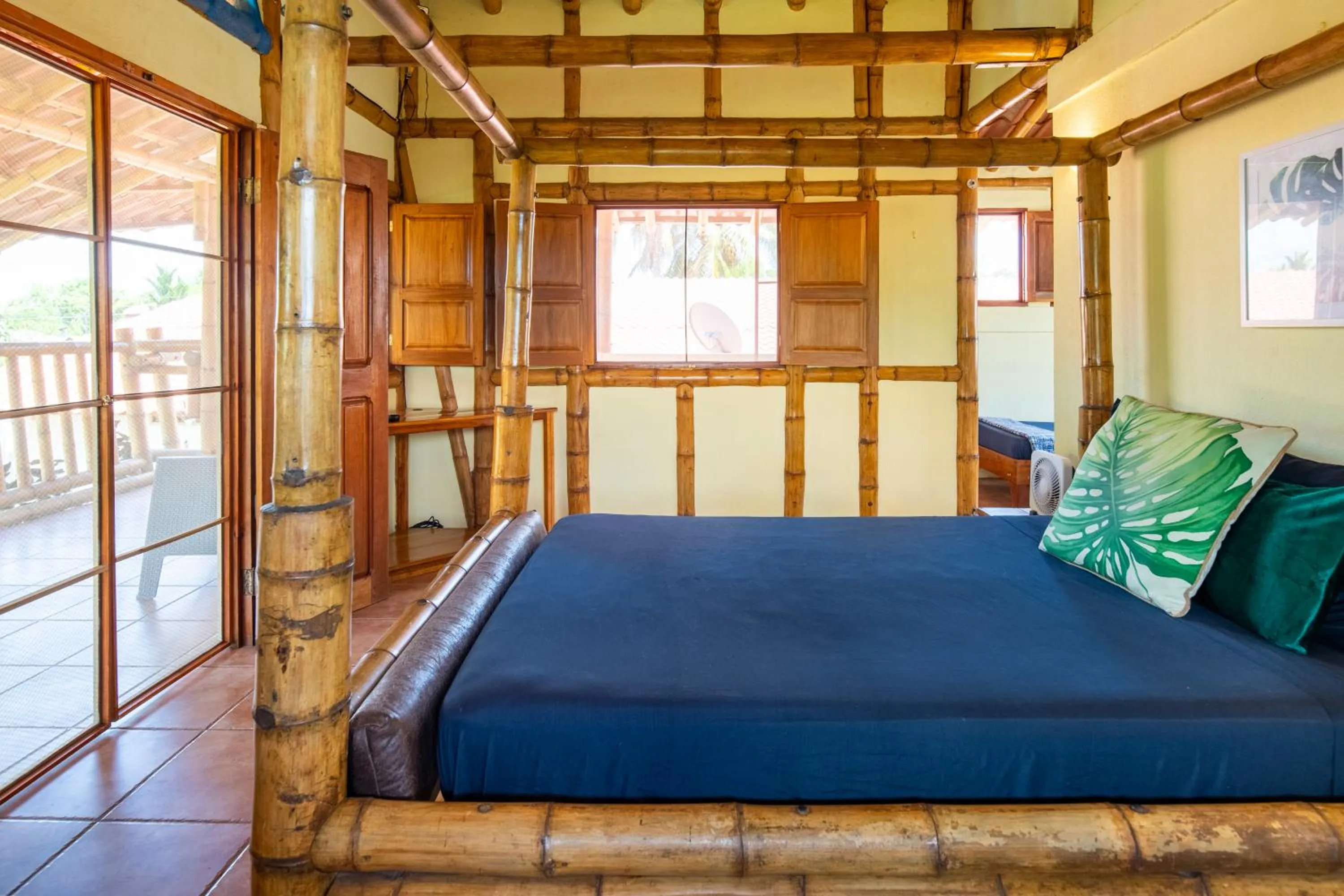 Bed in Pangea Lodge with Shared Pool at the Heart of Manzanillo