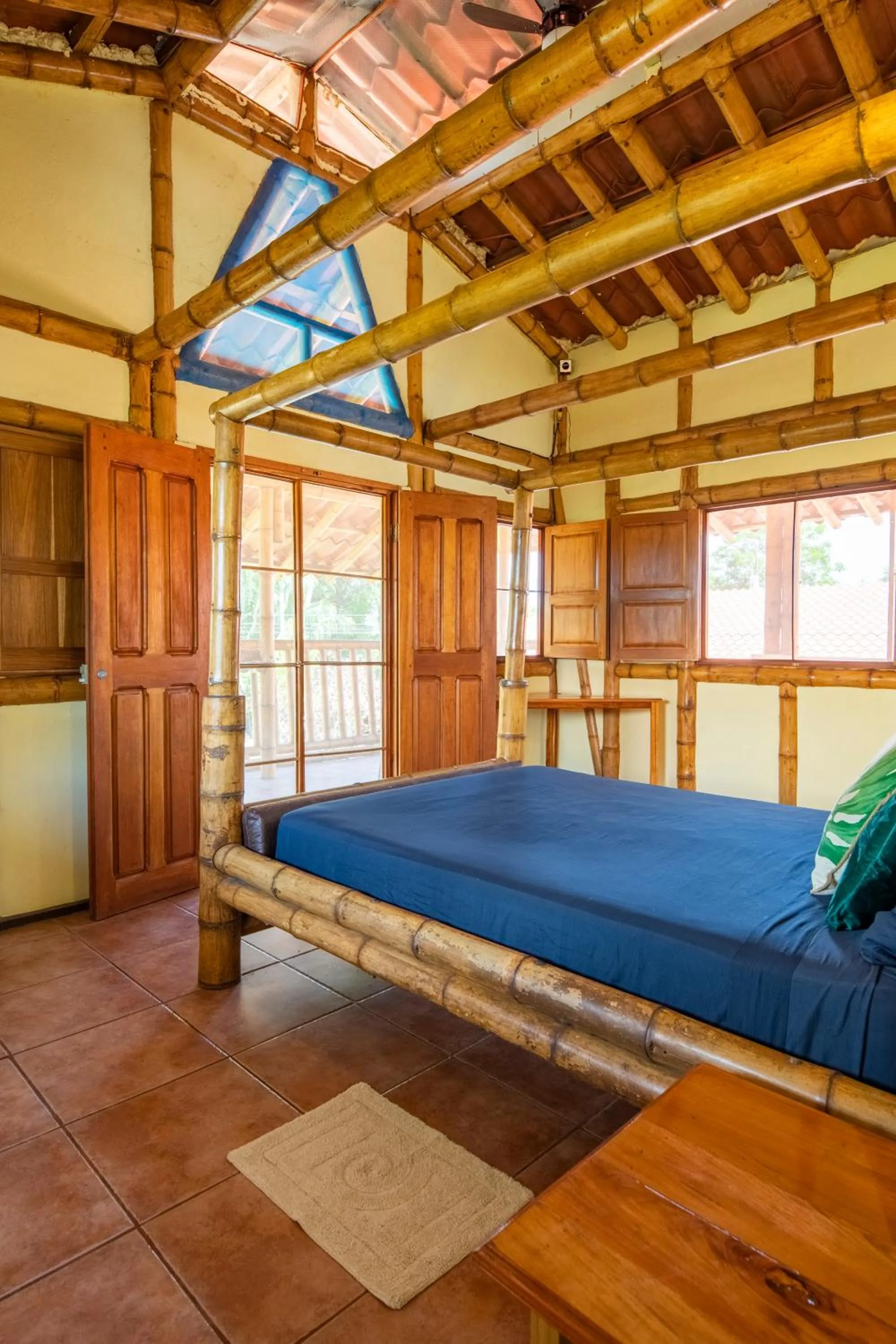 Bed in Pangea Lodge with Shared Pool at the Heart of Manzanillo