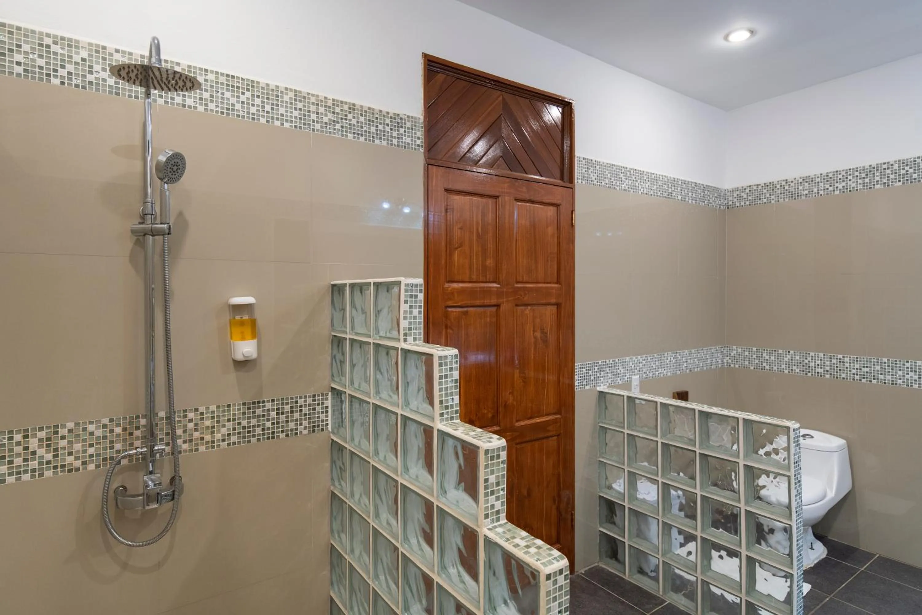 Shower, Bed in Pangea Lodge with Shared Pool at the Heart of Manzanillo