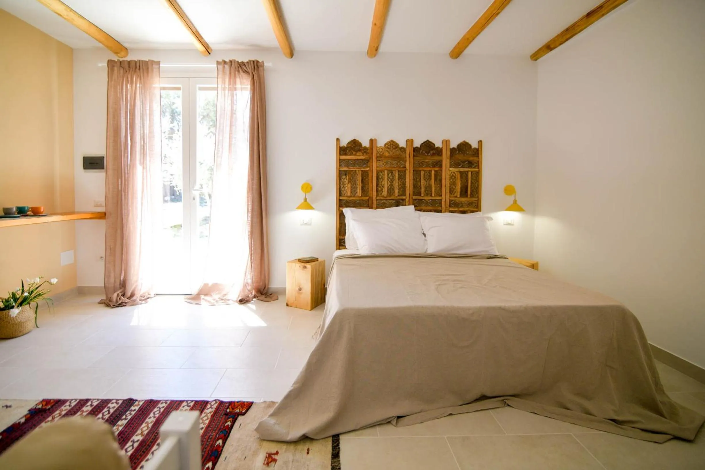 Bedroom, Bed in LUCCICAMARE family-run BeB