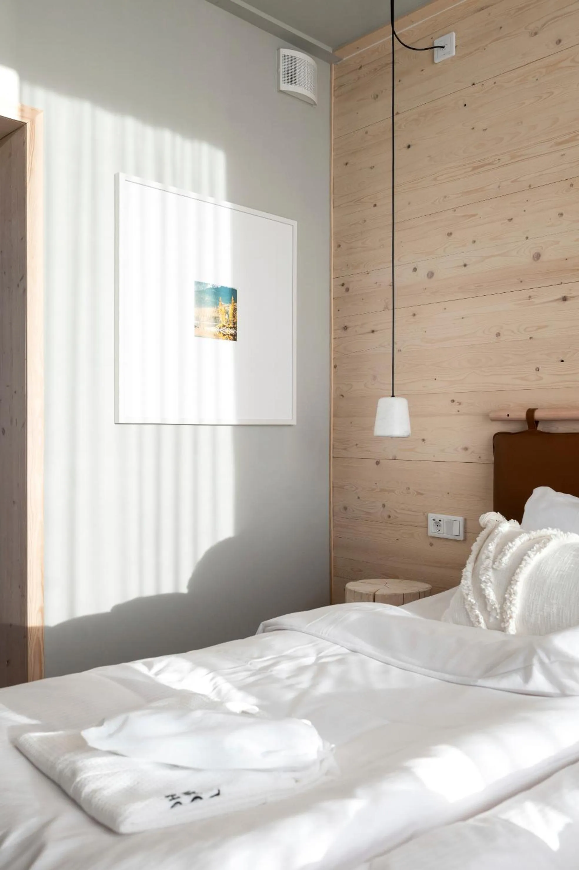Bed in The Wood Hotel by Elite