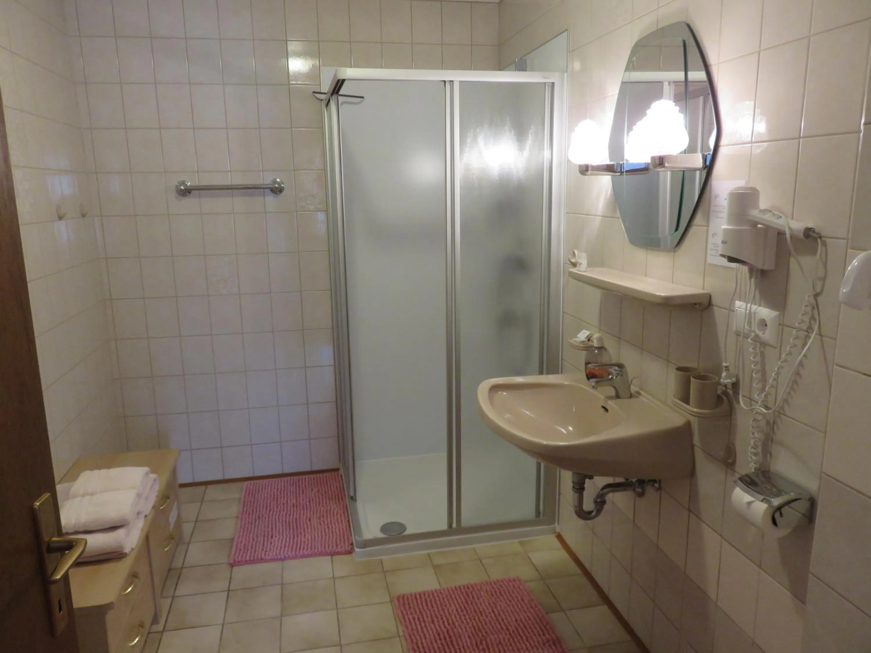 Shower in Haus Elena