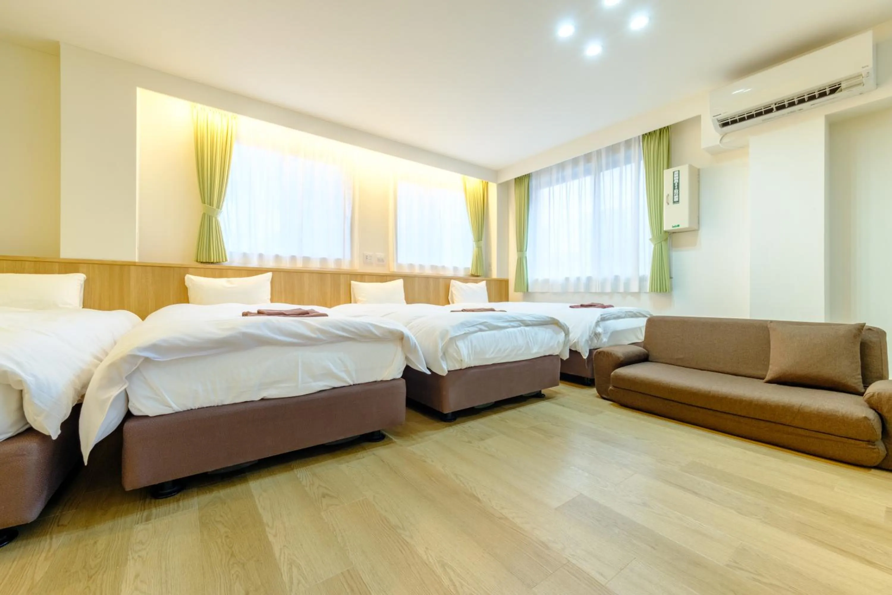 Bed in Serendipity Kinshicho - 2 mins to JR Station - Near Skytree & Foodie hub