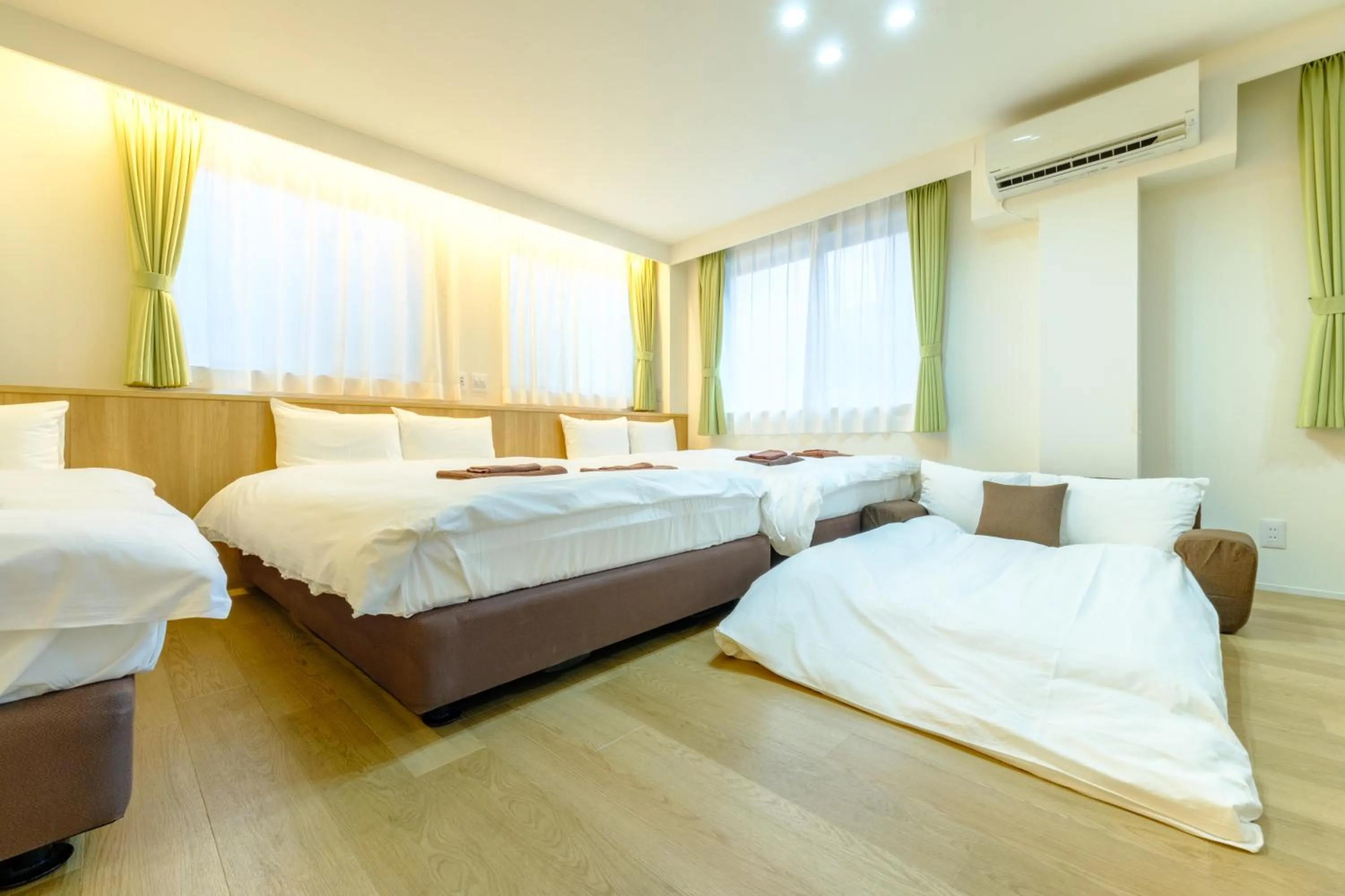 Bed in Serendipity Kinshicho - 2 mins to JR Station - Near Skytree & Foodie hub